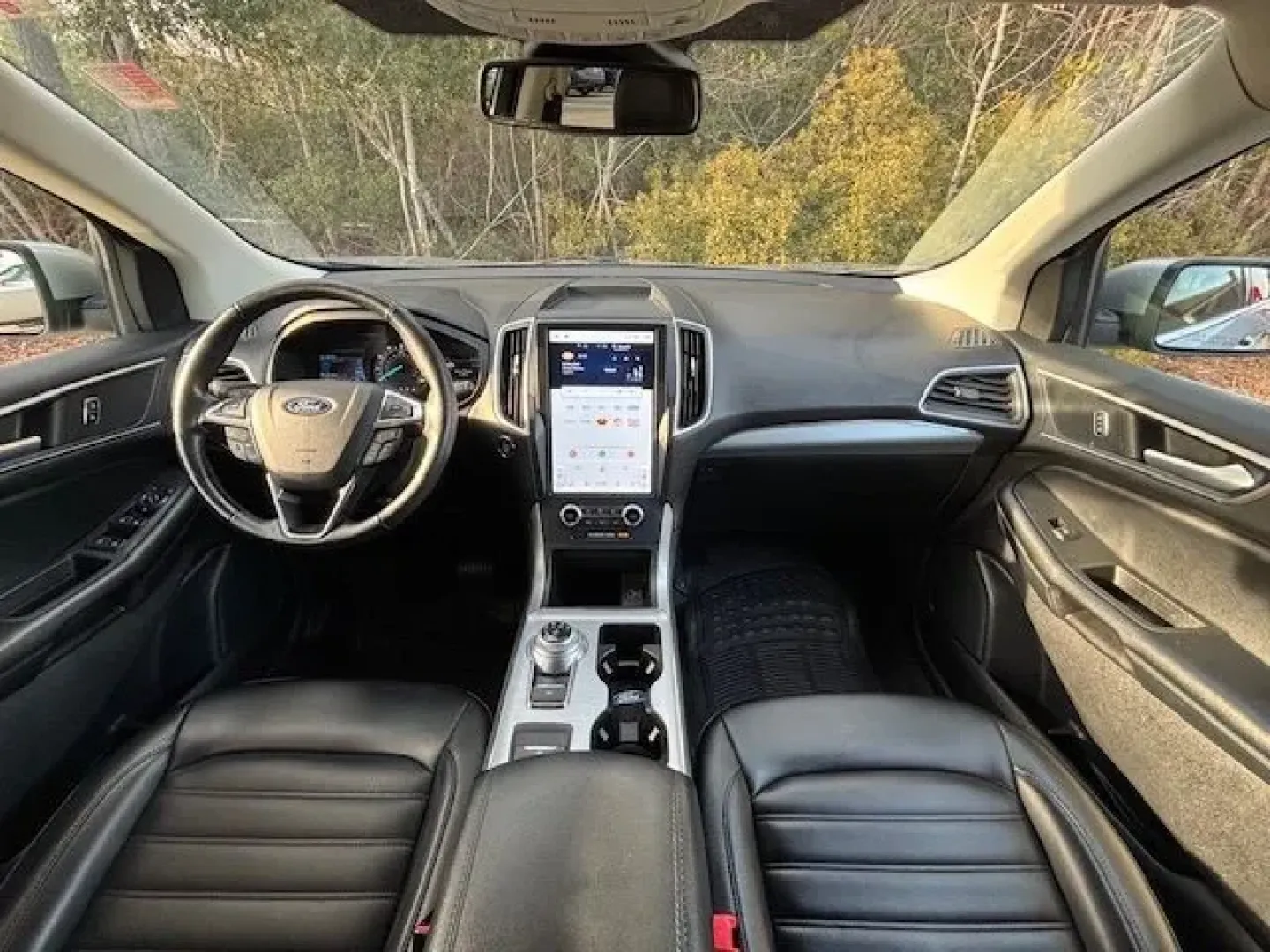 2022 /Ebony Ford Edge SEL AWD (2FMPK4J95NB) with an 2.0L L4 DOHC 16V engine, 6-Speed Automatic transmission, located at 9146 Ocean Hwy West, Calabash, NC, 28467, (910) 579-1110, 33.928635, -78.576157 - 2022 Ford Edge SEL AWD - Photo#8