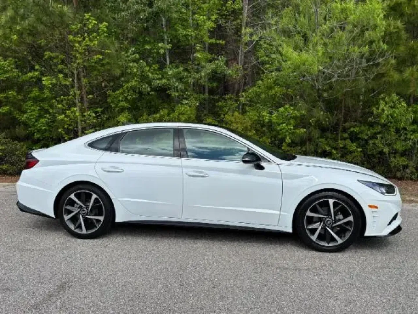 2023 /GRAY Hyundai Sonata SEL Plus (KMHL44J24PA) with an 1.6L L4 DOHC 16V engine, 8-Speed Automatic transmission, located at 2761 East Hwy 501, Conway, SC, 29526, (843) 331-1151, 33.781528, -78.989883 - 2023 Hyundai Sonata SEL Plus - Photo#2