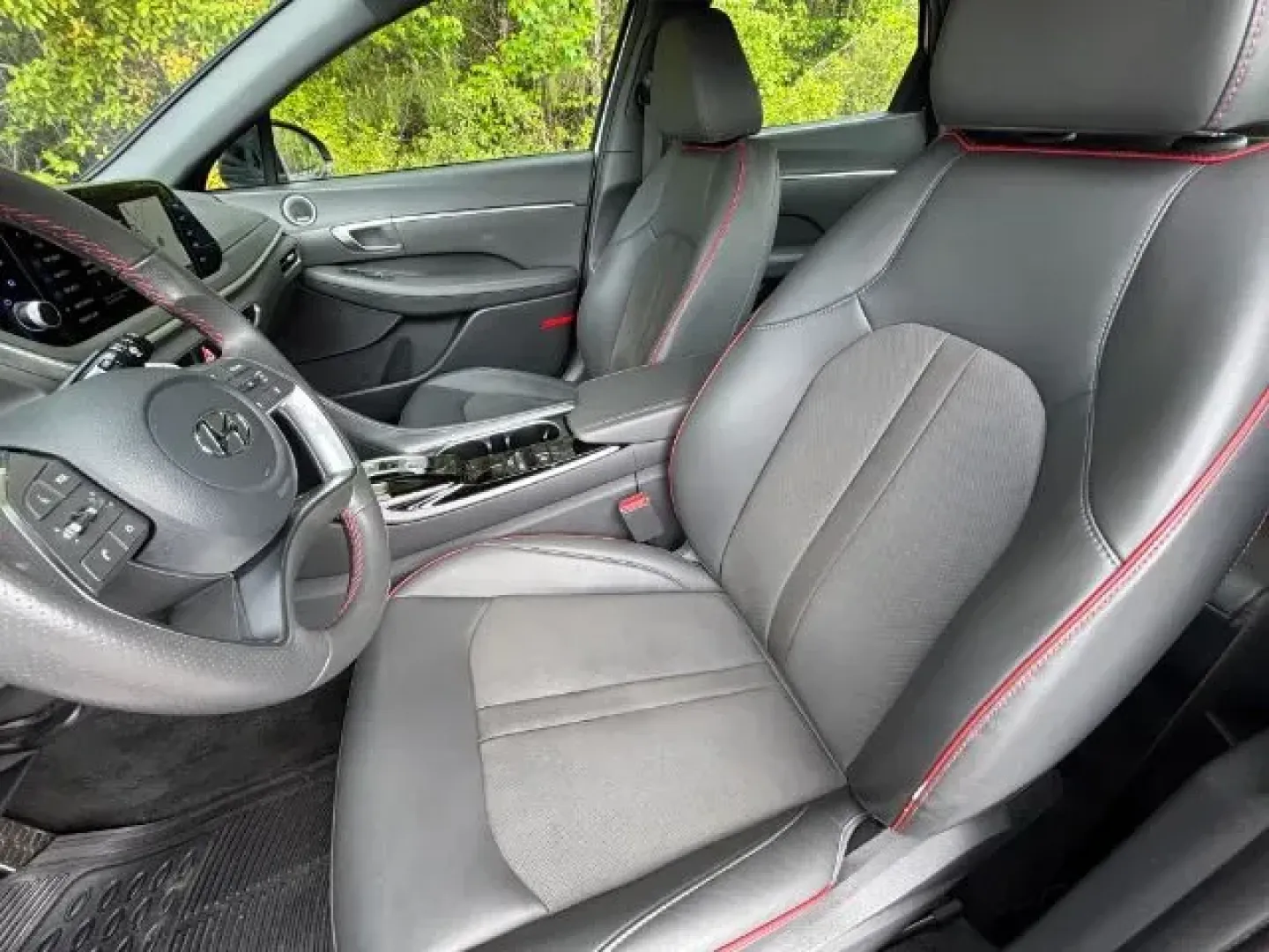 2023 /GRAY Hyundai Sonata SEL Plus (KMHL44J24PA) with an 1.6L L4 DOHC 16V engine, 8-Speed Automatic transmission, located at 2761 East Hwy 501, Conway, SC, 29526, (843) 331-1151, 33.781528, -78.989883 - 2023 Hyundai Sonata SEL Plus - Photo#8