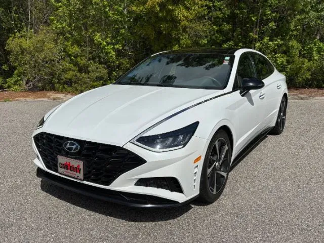 photo of 2023 Hyundai Sonata SEL Plus