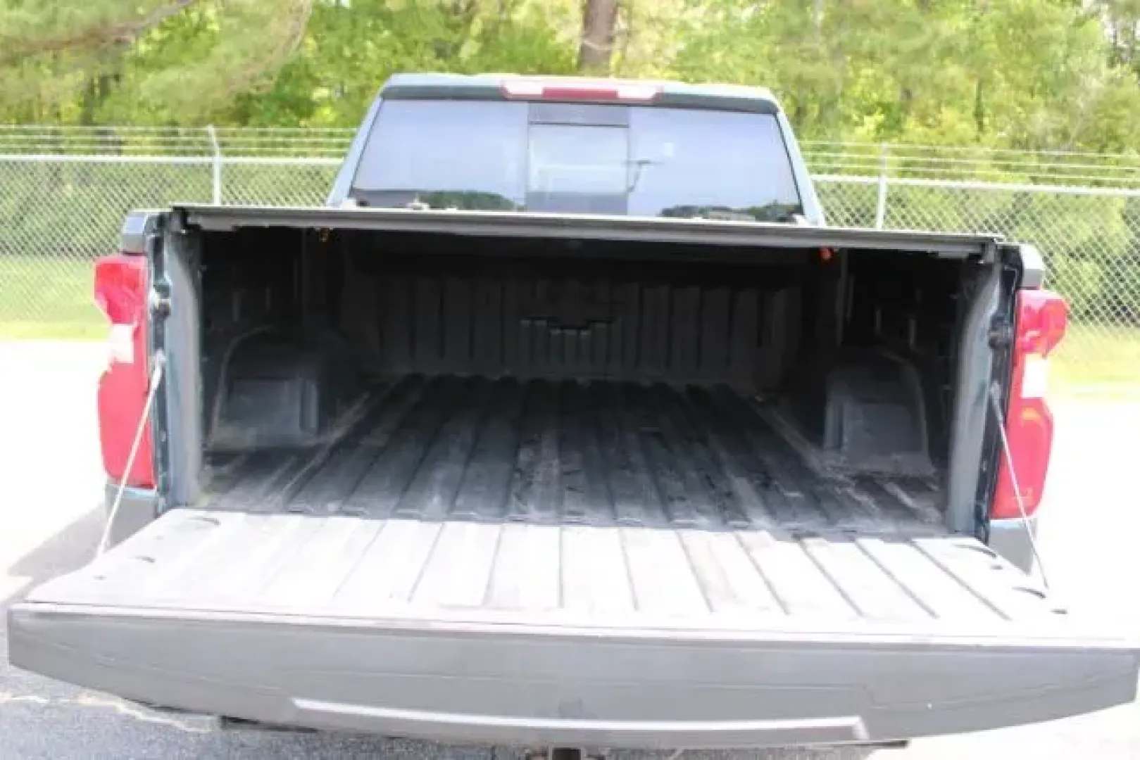 2019 Chevrolet Silverado 1500 RST (1GCUYEED3KZ) with an 2.7L I-4 gasoline direct injection engine, located at 9146 Ocean Hwy West, Calabash, NC, 28467, (910) 579-1110, 33.928635, -78.576157 - 2019 Chevrolet Silverado 1500 RST - Photo#5