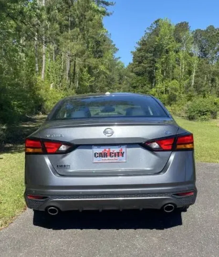 2020 /Charcoal, leather Nissan Altima 2.5 SL (1N4BL4EV1LC) with an 2.5L L4 DOHC 16V engine, Continuously Variabl transmission, located at 9146 Ocean Hwy West, Calabash, NC, 28467, (910) 579-1110, 33.928635, -78.576157 - 2020 Nissan Altima 2.5 SL - Photo#3