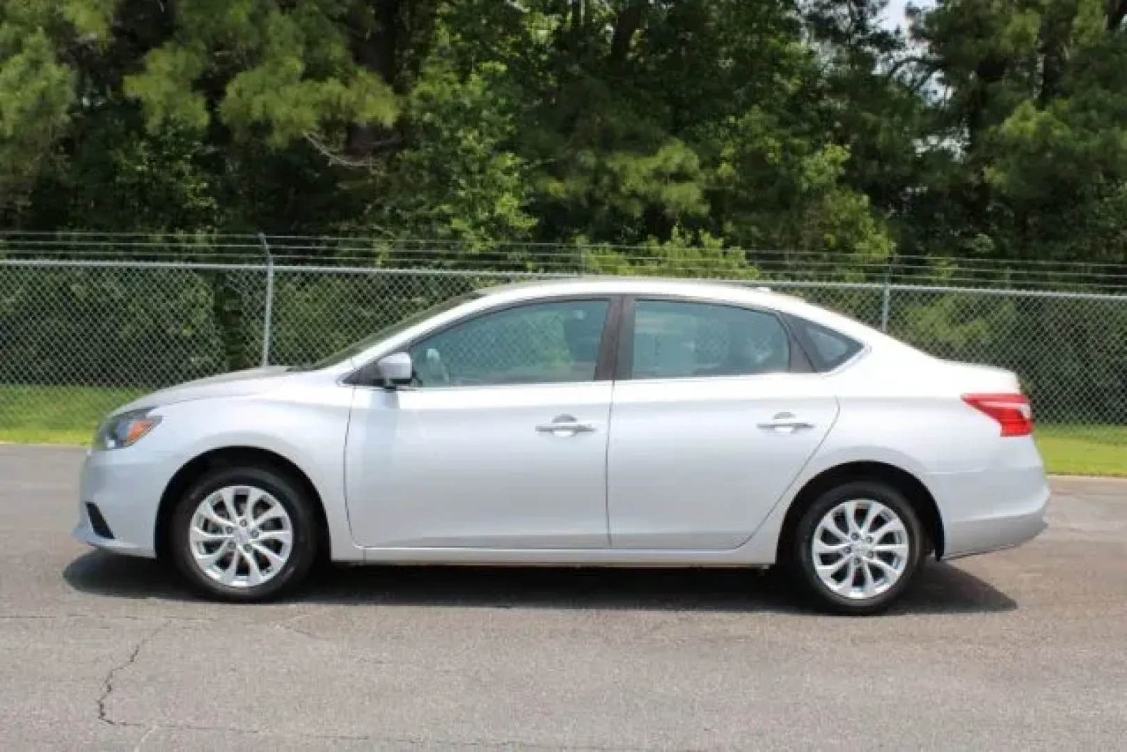 2019 Nissan Sentra SV (3N1AB7AP9KL) with an 1.8L L4 SFI DOHC 16V engine, Continuously Variable Transmission transmission, located at 3598 James B White Hwy South, Whiteville, NC, 28472, (910) 642-3196, 34.294846, -78.732613 - 2019 Nissan Sentra SV - Photo#3