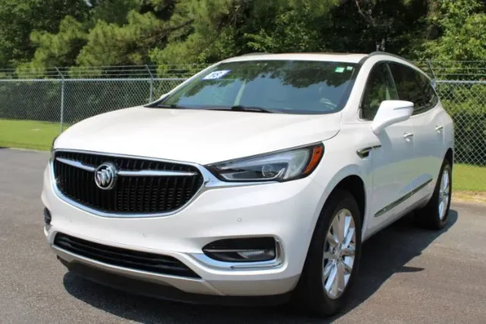 2018 Buick Enclave Premium (5GAERCKW3JJ) with an 3.6L V-6 gasoline direct injection engine, located at 3598 James B White Hwy South, Whiteville, NC, 28472, (910) 642-3196, 34.294846, -78.732613 - 2018 Buick Enclave Premium - Photo#0