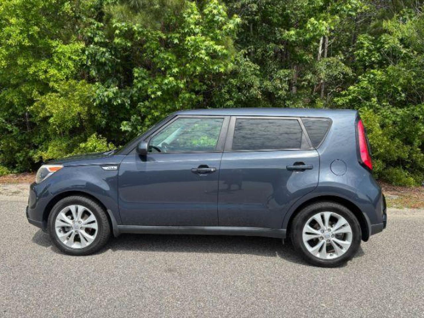 2016 /Black, cloth Kia Soul + (KNDJP3A56G7) with an 2.0L L4 DOHC 16V engine, 6-Speed Automatic transmission, located at 2761 East Hwy 501, Conway, SC, 29526, (843) 331-1151, 33.781528, -78.989883 - 2016 Kia Soul + - Photo#1