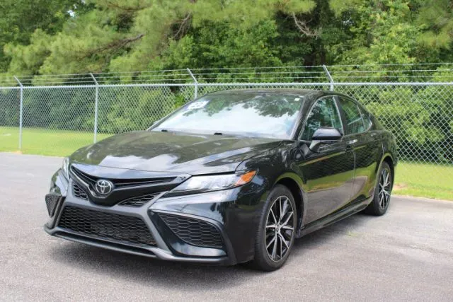 photo of 2022 Toyota Camry SE | SE Nightshade Edition