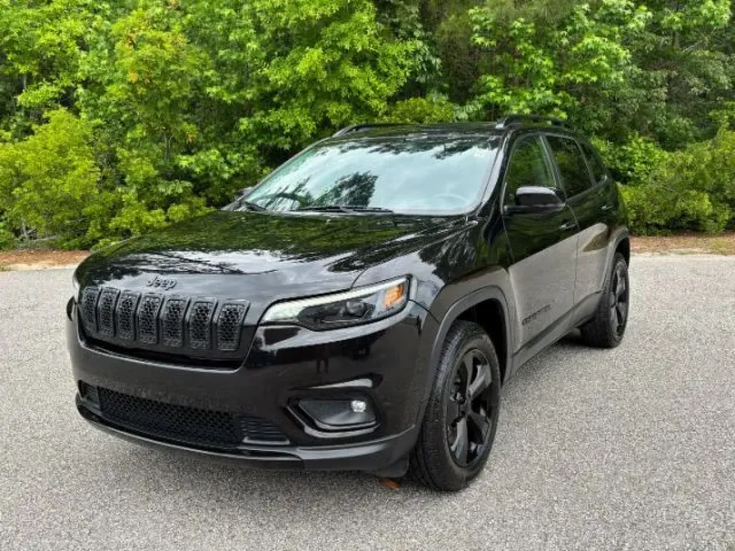 2019 /Black Jeep Cherokee Altitude 4x4 (1C4PJMLN3KD) with an Other engine, located at 2761 East Hwy 501, Conway, SC, 29526, (843) 331-1151, 33.781528, -78.989883 - **Discover the 2019 Jeep Cherokee Altitude 4x4: Your Ultimate Adventure Companion!**<br /> <br /> Are you ready to elevate your driving experience? The 2019 Jeep Cherokee Altitude 4x4 is the ideal crossover for those seeking adventure without compromising on comfort. Whether you're planning a weeken - Photo#0