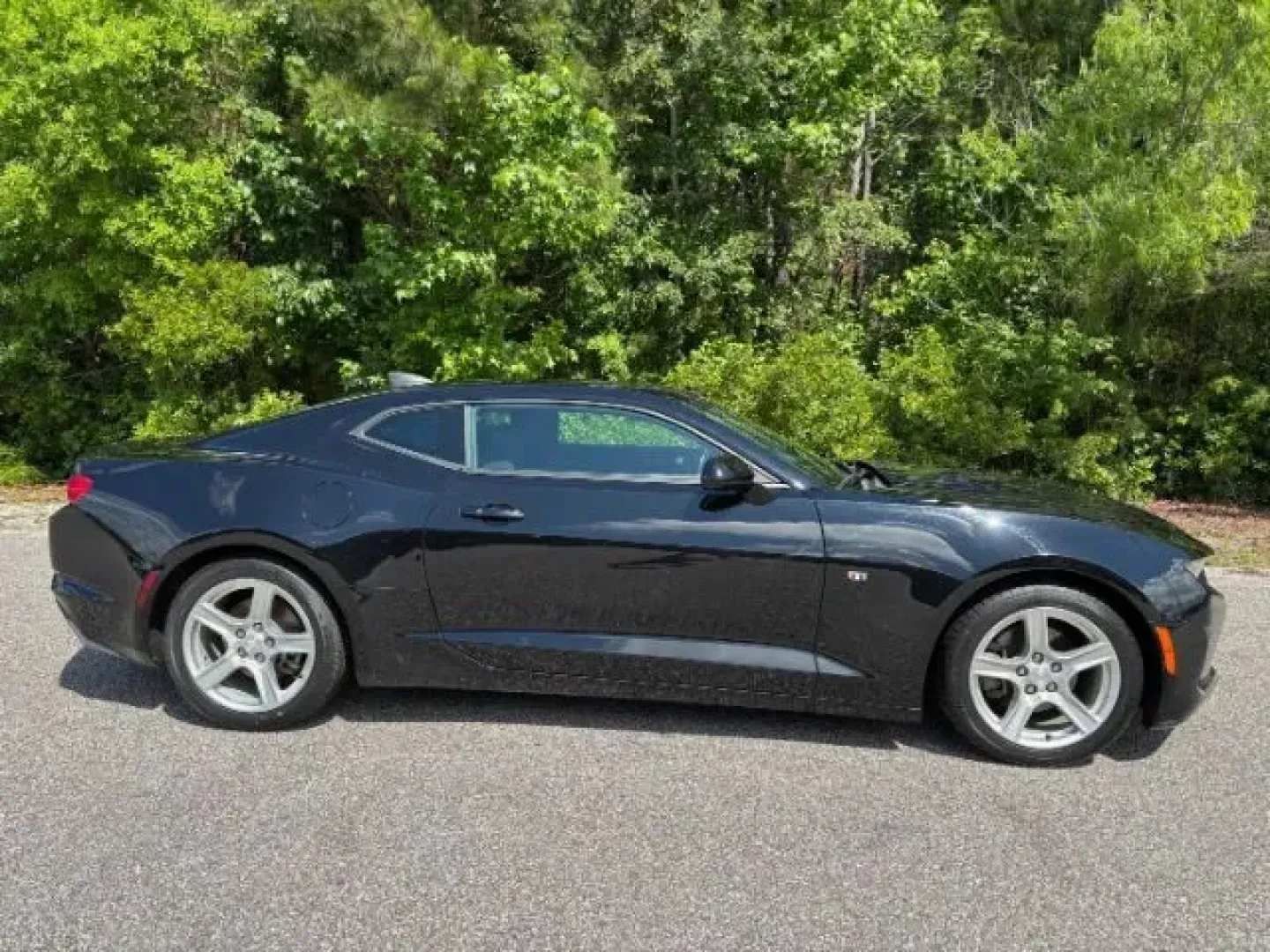 2020 /Jet Black, cloth Chevrolet Camaro 1LT Coupe (1G1FB1RS8L0) with an 3.6L V6 DOHC 24V engine, AUTOMATIC transmission, located at 2761 East Hwy 501, Conway, SC, 29526, (843) 331-1151, 33.781528, -78.989883 - 2020 Chevrolet Camaro 1LT Coupe - Photo#2