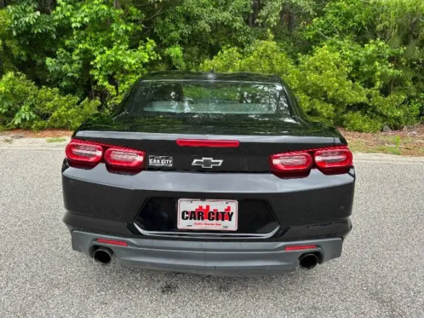 2020 /Jet Black, cloth Chevrolet Camaro 1LT Coupe (1G1FB1RS8L0) with an 3.6L V6 DOHC 24V engine, AUTOMATIC transmission, located at 2761 East Hwy 501, Conway, SC, 29526, (843) 331-1151, 33.781528, -78.989883 - 2020 Chevrolet Camaro 1LT Coupe - Photo#4