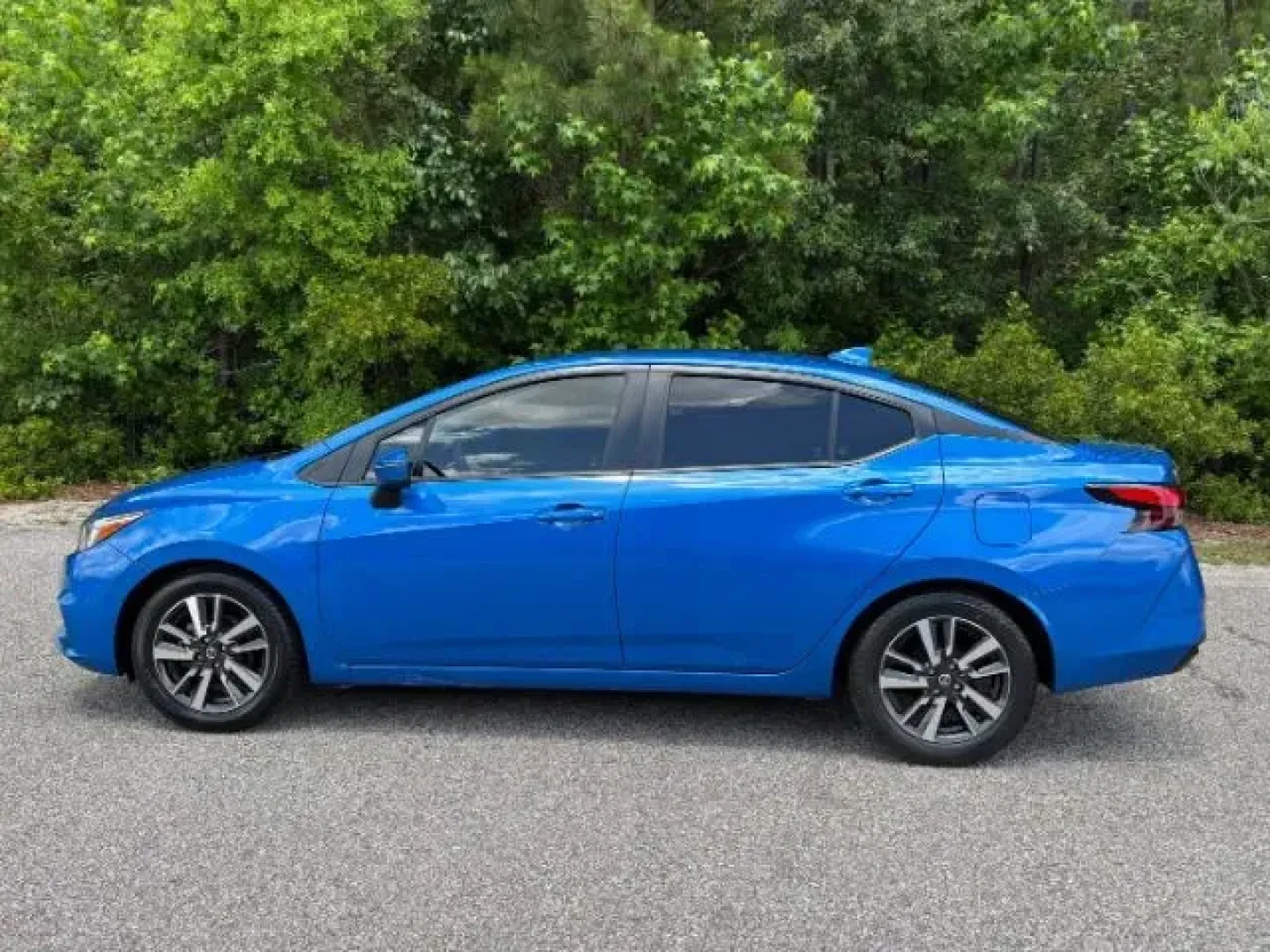 2021 /Graphite Nissan Versa SV Xtronic CVT (3N1CN8EV4ML) with an 1.6L I-4 DOHC engine, located at 2761 East Hwy 501, Conway, SC, 29526, (843) 331-1151, 33.781528, -78.989883 - 2021 Nissan Versa SV Xtronic CVT - Photo#1