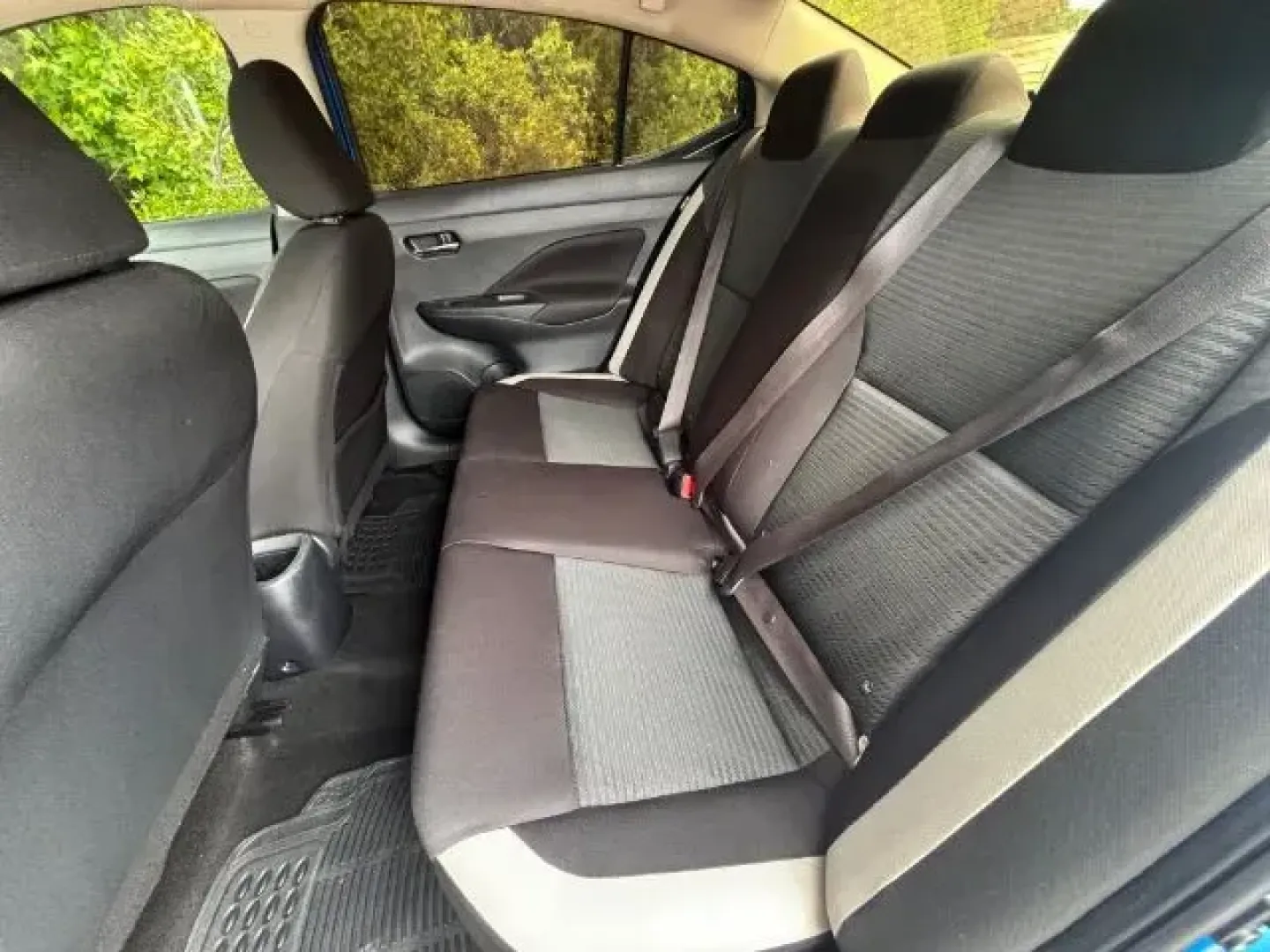 2021 /Graphite Nissan Versa SV Xtronic CVT (3N1CN8EV4ML) with an 1.6L I-4 DOHC engine, located at 2761 East Hwy 501, Conway, SC, 29526, (843) 331-1151, 33.781528, -78.989883 - 2021 Nissan Versa SV Xtronic CVT - Photo#8