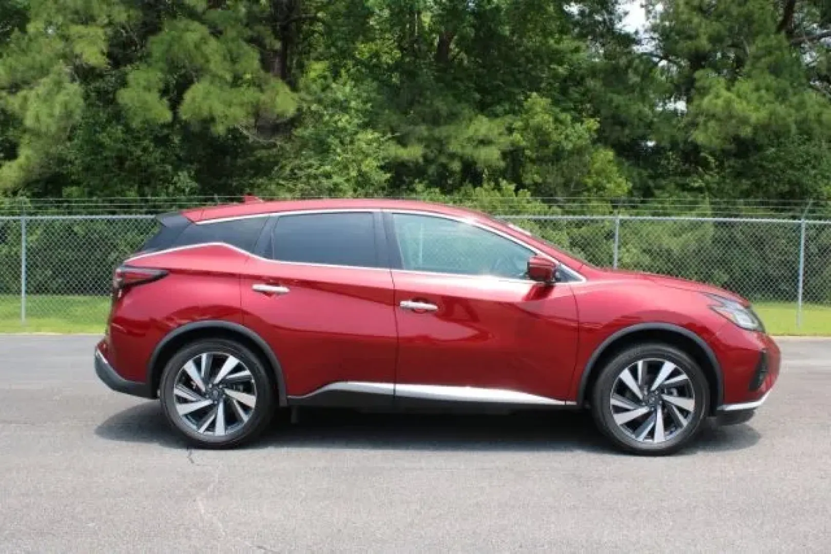 2023 Nissan Murano SL Intelligent AWD (5N1AZ2CS4PC) with an 3.5L V-6 DOHC engine, located at 9146 Ocean Hwy West, Calabash, NC, 28467, (910) 579-1110, 33.928635, -78.576157 - **Discover Adventure with the 2023 Nissan Murano at Car City - Calabash!**<br /> <br /> Are you ready to elevate your lifestyle with a vehicle that combines luxury, comfort, and versatility? Look no further than this stunning 2023 Nissan Murano SL Intelligent AWD, available now at Car City - Calabas - Photo#4
