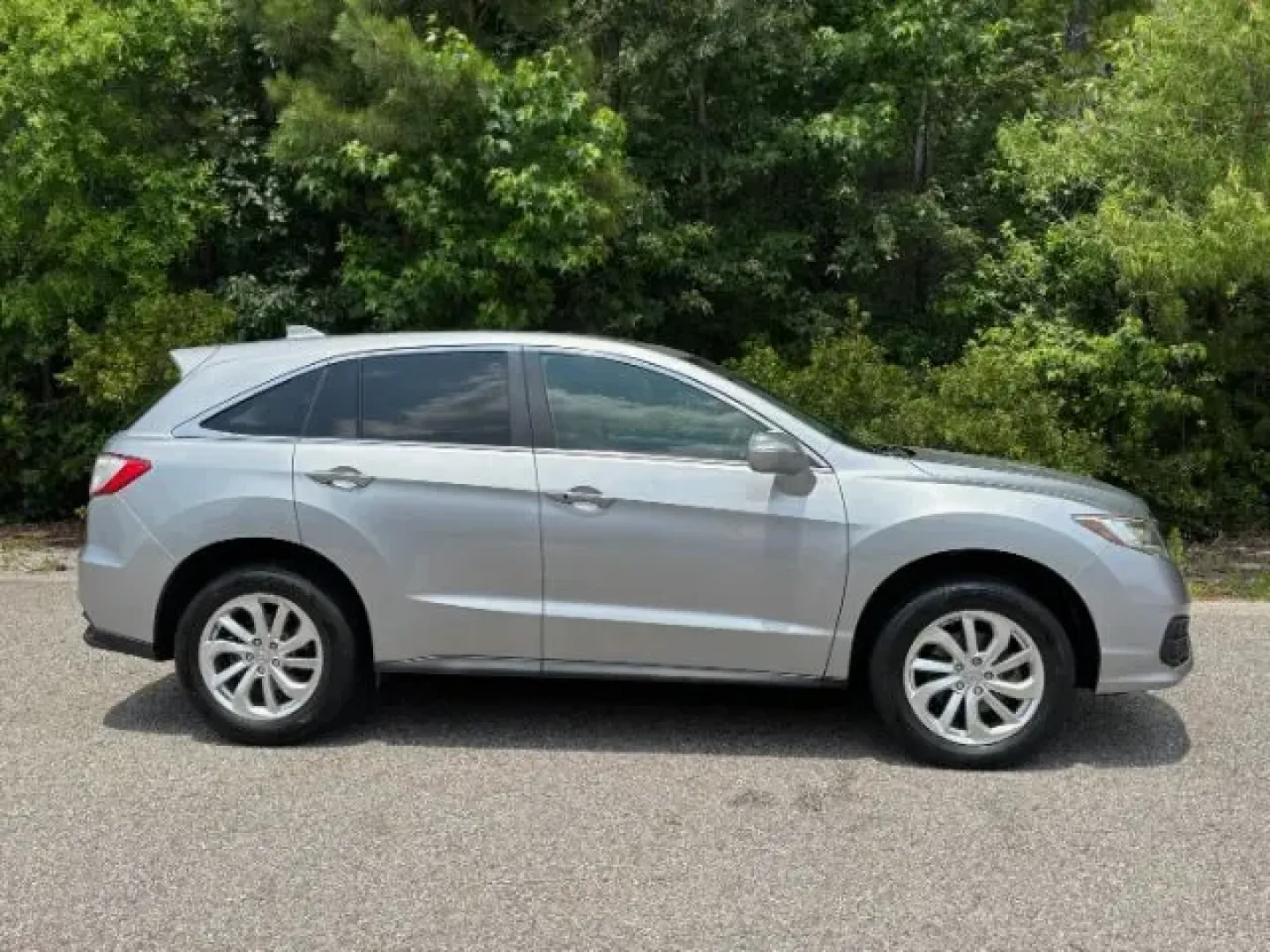 2017 /Graystone Acura RDX w/Technology Package | w/Technology and AcuraWatch Plus Packages (5J8TB3H56HL) with an 3.5L V-6 i-VTEC variable valve control engine, located at 2761 East Hwy 501, Conway, SC, 29526, (843) 331-1151, 33.781528, -78.989883 - ### Discover Your Next Adventure with This 2017 Acura RDX at Car City - Conway!<br /> <br /> Are you ready to elevate your family outings or weekend getaways? The 2017 Acura RDX is perfect for anyone seeking a blend of luxury, comfort, and versatility in a pre-owned vehicle. Whether you're navigatin - Photo#2