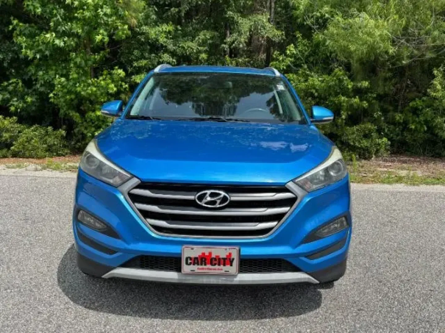 2017 /Black Hyundai Tucson Sport (KM8J3CA22HU) with an 1.6L I-4 gasoline direct injection engine, located at 2761 East Hwy 501, Conway, SC, 29526, (843) 331-1151, 33.781528, -78.989883 - 2017 Hyundai Tucson Sport - Photo#3
