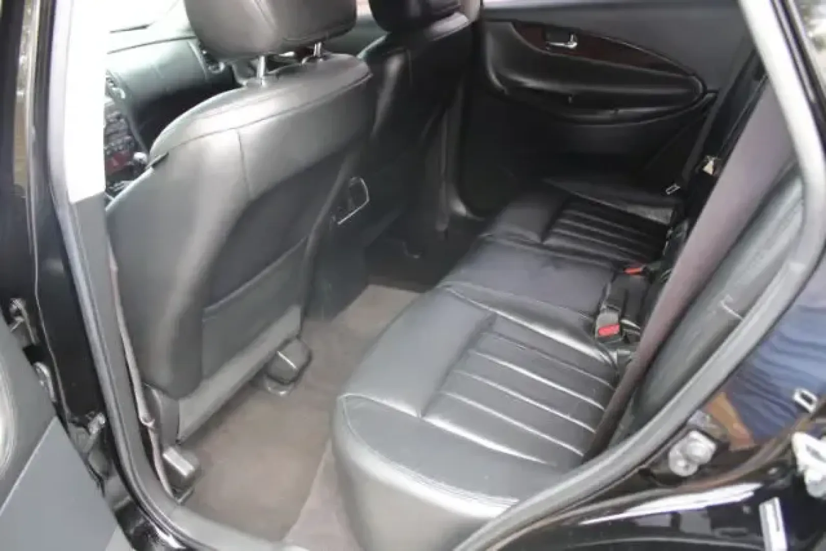 2017 /BLACK LEATHER Infiniti QX50 SUV (JN1BJ0RP9HM) with an 3.7L V6 DOHC 24V engine, 7A transmission, located at 3598 James B White Hwy South, Whiteville, NC, 28472, (910) 642-3196, 34.294846, -78.732613 - Need a premium daily driver that feels upscale on the school run, confident on long commutes, and ready for a weekend getaway to the North Carolina coast? This 2017 INFINITI QX50 in sleek Black with a Black leather interior delivers the kind of refined comfort and V6 power that makes every mile-whet - Photo#10