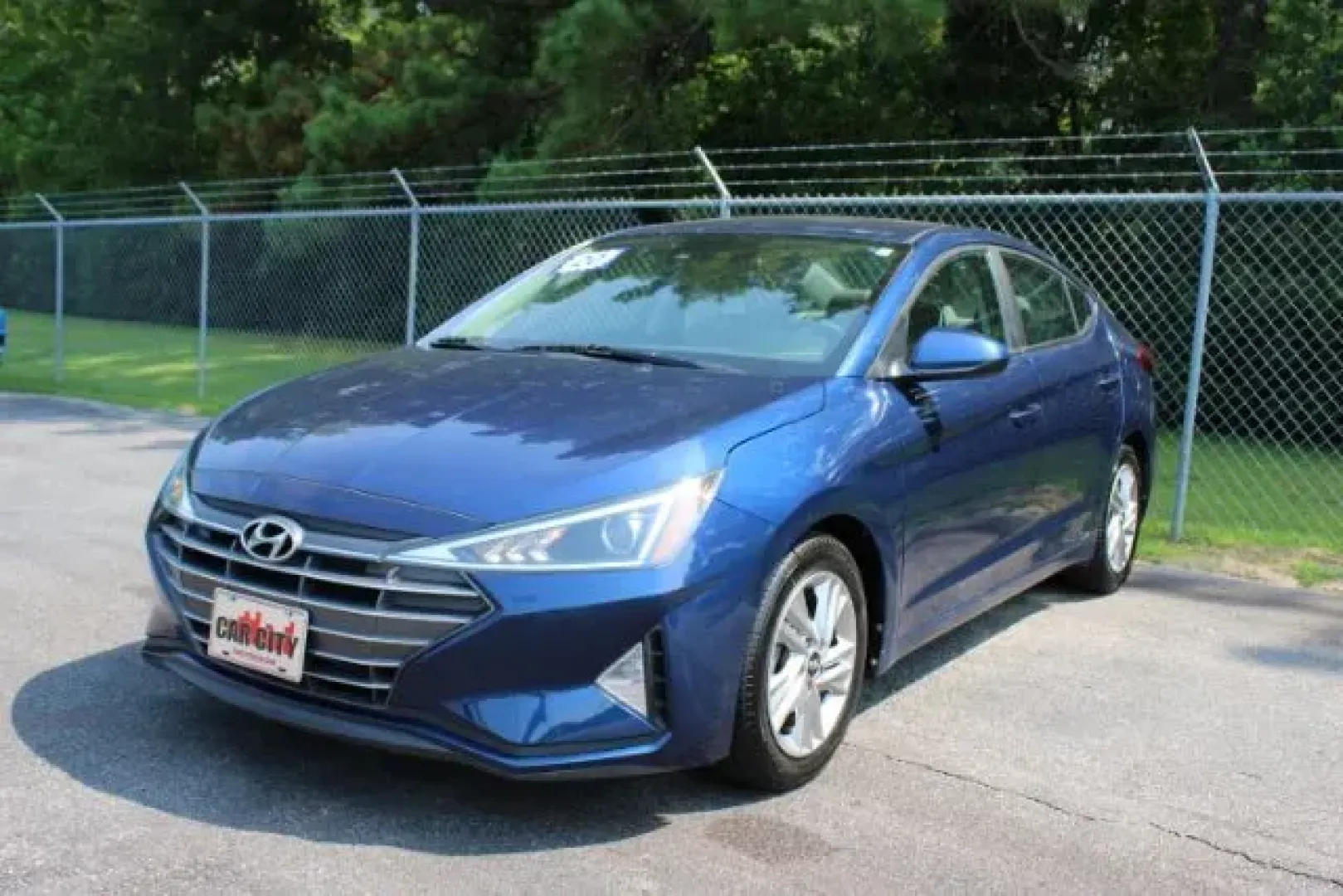 2020 Hyundai Elantra SEL (5NPD84LF1LH) with an 1.8L L4 DOHC 16V engine, 6-Speed Automatic transmission, located at 3598 James B White Hwy South, Whiteville, NC, 28472, (910) 642-3196, 34.294846, -78.732613 - **Unleash Your Daily Drive with the 2020 Hyundai Elantra SEL Perfect for Commuters and Families Alike!**<br /> <br /> Are you ready to elevate your daily commute or weekend adventures? The 2020 Hyundai Elantra SEL is the perfect blend of style, efficiency, and comfort, making it a fantastic choice - Photo#0