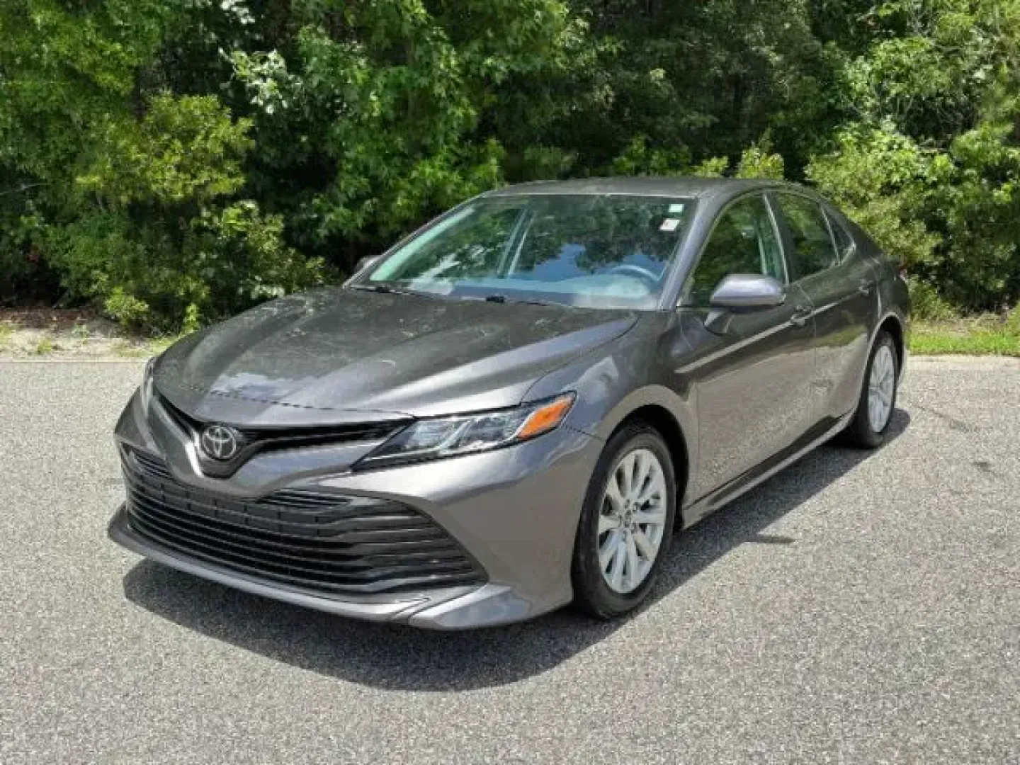 2018 /Ash Toyota Camry LE | SE | XLE | L (4T1B11HK5JU) with an 2.5L I-4 port/direct injection engine, located at 2761 East Hwy 501, Conway, SC, 29526, (843) 331-1151, 33.781528, -78.989883 - ### Drive in Comfort and Style-Explore the 2018 Toyota Camry at Car City - Conway!<br /> <br /> Are you in the market for an exceptional vehicle that perfectly balances style, comfort, and reliability? Look no further than this stunning **2018 Toyota Camry** available now at **Car City - Conway**! T - Photo#0