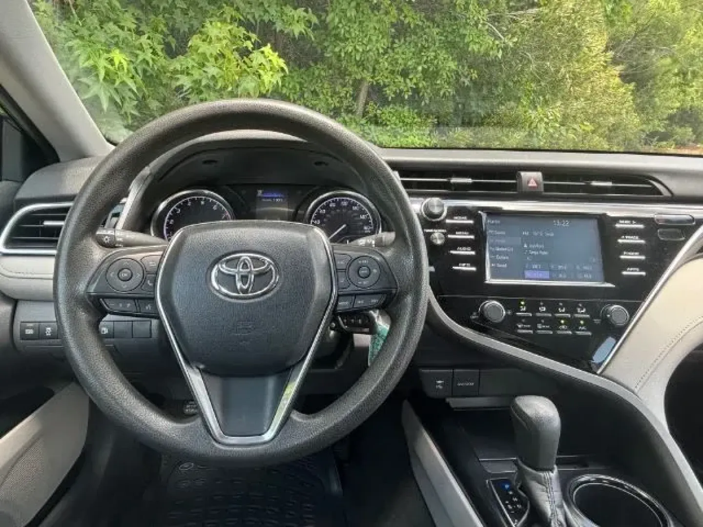 2018 /Ash Toyota Camry LE | SE | XLE | L (4T1B11HK5JU) with an 2.5L I-4 port/direct injection engine, located at 2761 East Hwy 501, Conway, SC, 29526, (843) 331-1151, 33.781528, -78.989883 - ### Drive in Comfort and Style-Explore the 2018 Toyota Camry at Car City - Conway!<br /> <br /> Are you in the market for an exceptional vehicle that perfectly balances style, comfort, and reliability? Look no further than this stunning **2018 Toyota Camry** available now at **Car City - Conway**! T - Photo#7