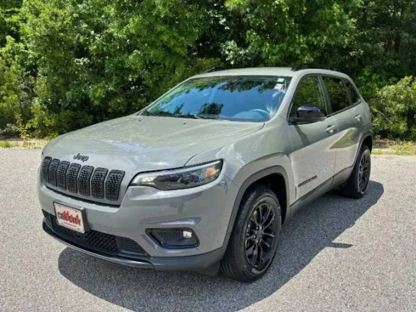 2023 /Black Jeep Cherokee Altitude Lux 4x4 (1C4PJMMB7PD) with an MultiAir2 Tigershark 2.4L I-4 variable valve contr engine, located at 2761 East Hwy 501, Conway, SC, 29526, (843) 331-1151, 33.781528, -78.989883 - **Explore the Great Outdoors in Style with a 2023 Jeep Cherokee Altitude Lux 4x4!**<br /> <br /> Are you ready to elevate your weekend adventures and daily commutes with a vehicle that combines rugged capability with luxurious comfort? Look no further than this stunning 2023 Jeep Cherokee Altitude L - Photo#0