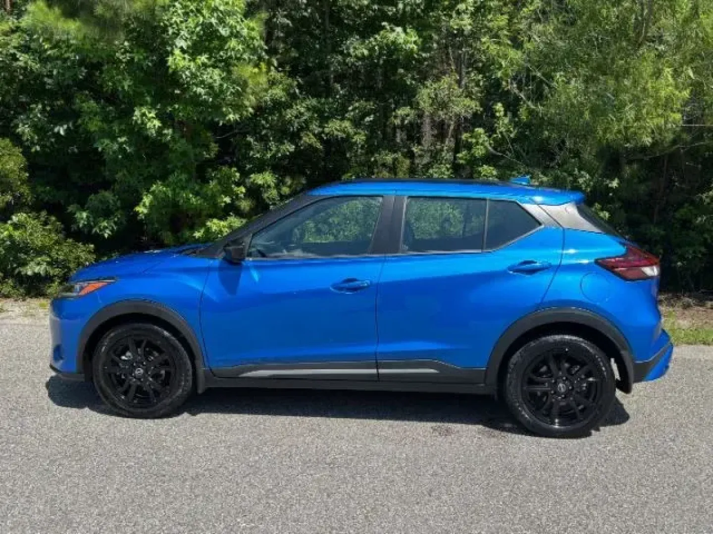 2023 /Charcoal Nissan Kicks SR Xtronic CVT (3N1CP5DVXPL) with an 1.6L I-4 DOHC engine, located at 2761 East Hwy 501, Conway, SC, 29526, (843) 331-1151, 33.781528, -78.989883 - **Elevate Your Daily Drive with the 2023 Nissan Kicks SR Perfect for Southern Living!**<br /> <br /> Are you ready to enhance your daily commute or weekend adventures? The 2023 Nissan Kicks SR Xtronic CVT is the perfect blend of comfort, style, and efficiency, making it an ideal choice for those li - Photo#2