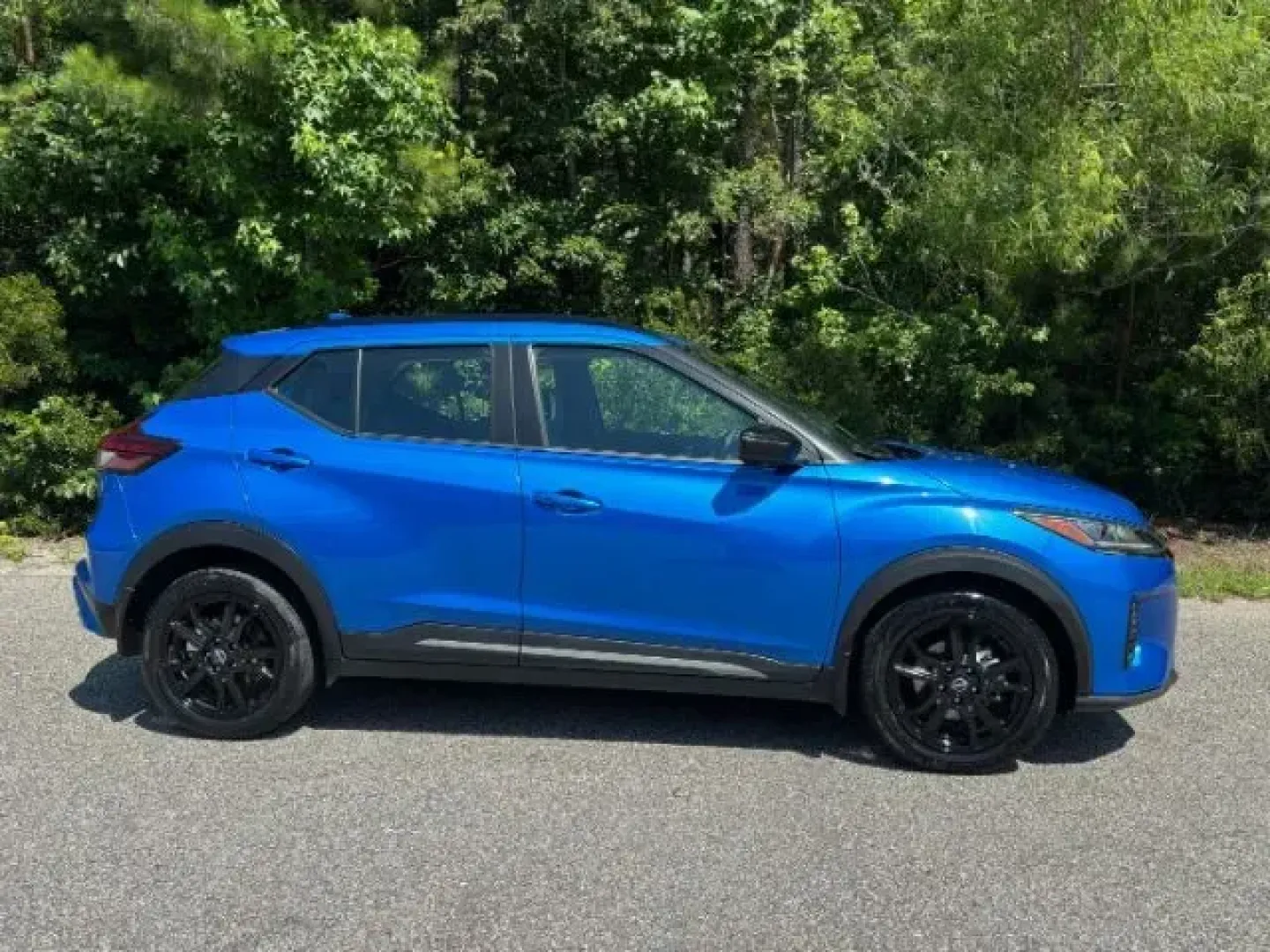 2023 /Charcoal Nissan Kicks SR Xtronic CVT (3N1CP5DVXPL) with an 1.6L I-4 DOHC engine, located at 2761 East Hwy 501, Conway, SC, 29526, (843) 331-1151, 33.781528, -78.989883 - **Elevate Your Daily Drive with the 2023 Nissan Kicks SR Perfect for Southern Living!**<br /> <br /> Are you ready to enhance your daily commute or weekend adventures? The 2023 Nissan Kicks SR Xtronic CVT is the perfect blend of comfort, style, and efficiency, making it an ideal choice for those li - Photo#3