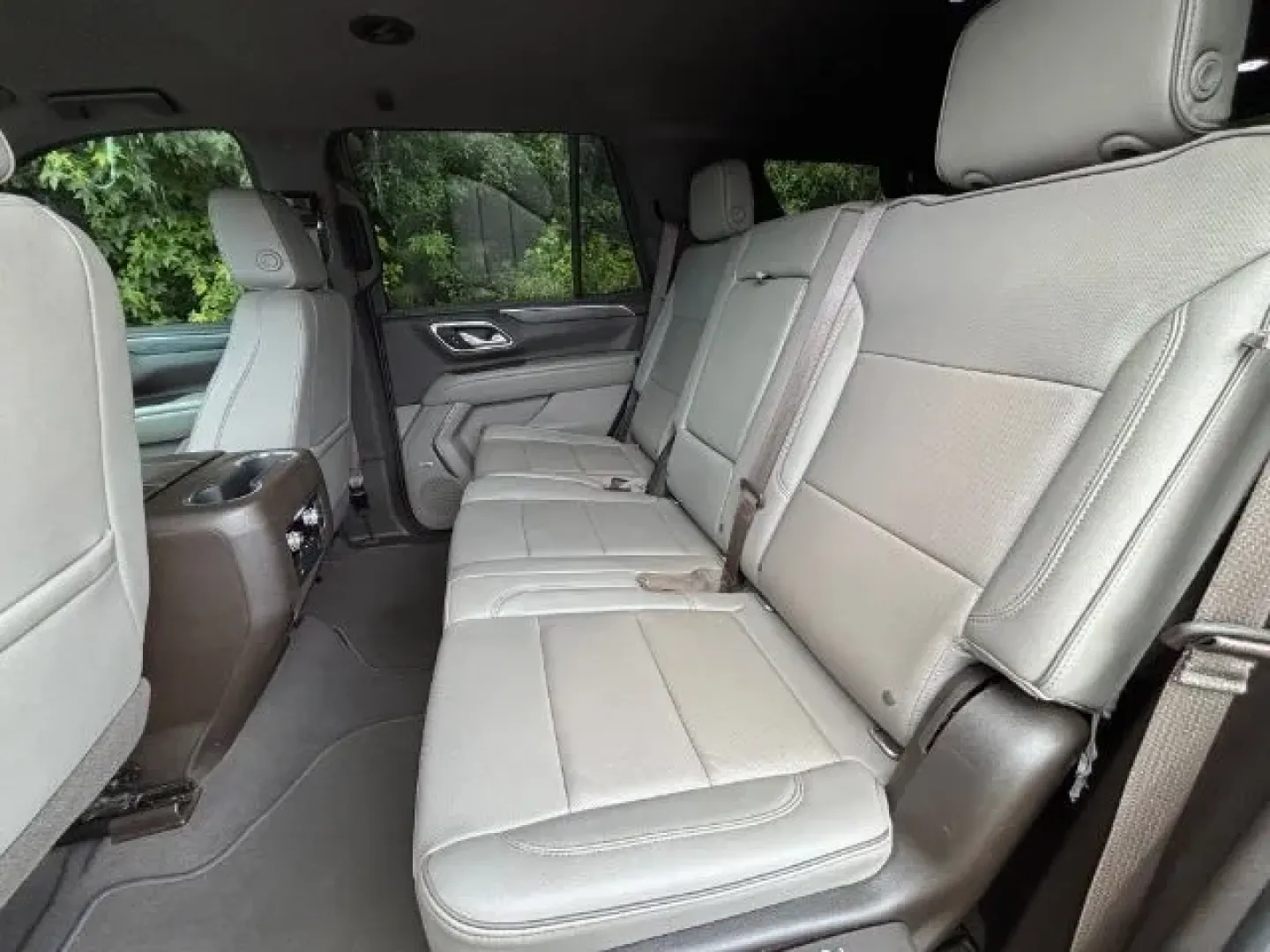2021 /WALNUT LEATHER GMC Yukon SLT 2WD (1GKS1BKD7MR) with an 5.3L V8 OHV 16V engine, 10-Speed Automatic transmission, located at 2761 East Hwy 501, Conway, SC, 29526, (843) 331-1151, 33.781528, -78.989883 - **Explore Adventure in Style with the 2021 GMC Yukon SLT at Car City - Conway!**<br /> <br /> Are you ready to elevate your lifestyle with a vehicle that blends sophistication, comfort, and rugged capability? If you're a busy family seeking the perfect SUV for weekend getaways or a commuter looking - Photo#9