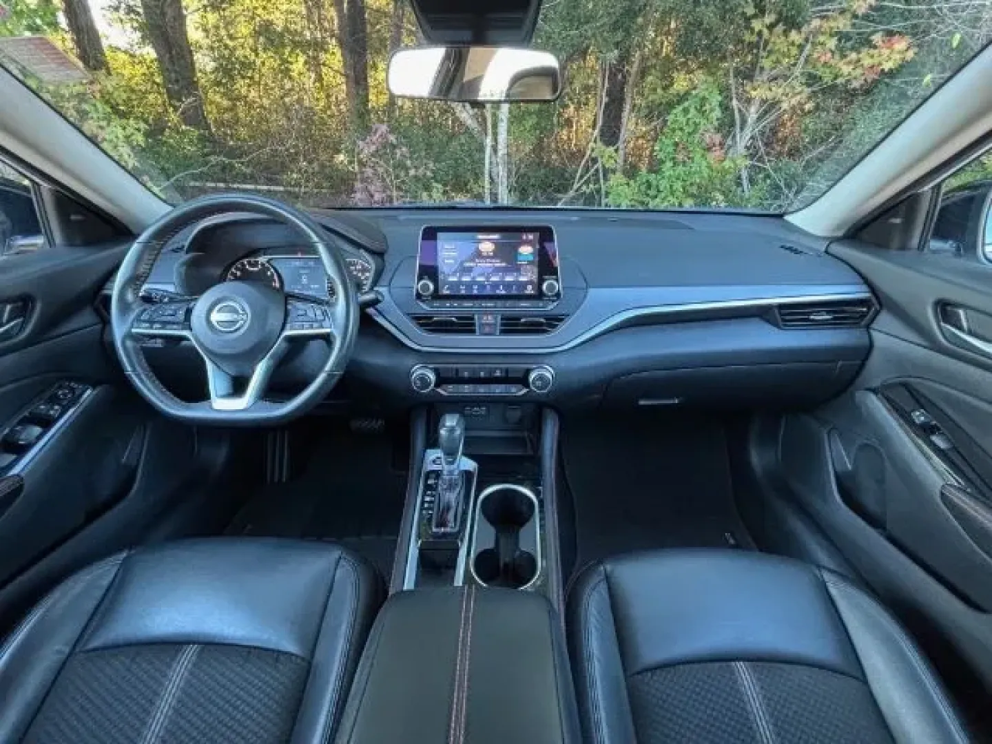 2024 /CHARCOAL SPORT LEATH Nissan Altima SR FWD (1N4BL4CV2RN) with an 2.5L I-4 gasoline di engine, located at 2761 East Hwy 501, Conway, SC, 29526, (843) 331-1151, 33.781528, -78.989883 - **Elevate Your Daily Drive with the 2024 Nissan Altima SR Your Perfect Companion for Life in Conway!**<br /> <br /> Are you in the market for a reliable, stylish sedan that suits your dynamic lifestyle? Look no further! At Car City - Conway, we present the 2024 Nissan Altima SR, a perfect blend of - Photo#8