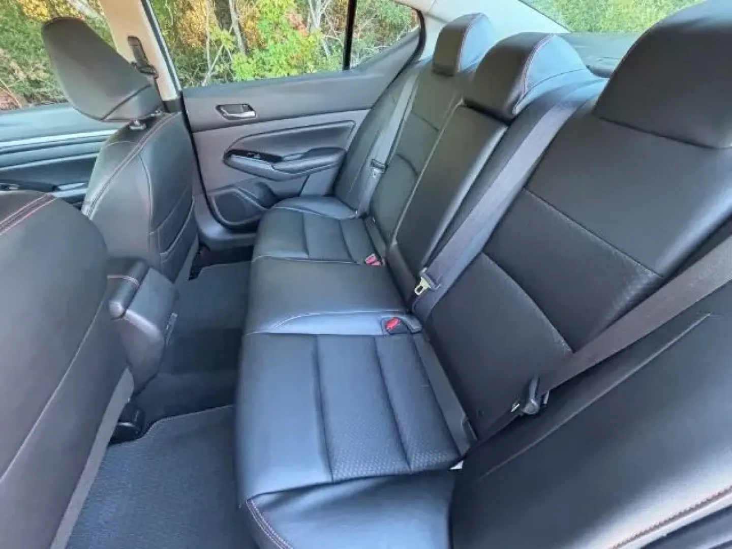 2024 /CHARCOAL SPORT LEATH Nissan Altima SR FWD (1N4BL4CV2RN) with an 2.5L I-4 gasoline di engine, located at 2761 East Hwy 501, Conway, SC, 29526, (843) 331-1151, 33.781528, -78.989883 - **Elevate Your Daily Drive with the 2024 Nissan Altima SR Your Perfect Companion for Life in Conway!**<br /> <br /> Are you in the market for a reliable, stylish sedan that suits your dynamic lifestyle? Look no further! At Car City - Conway, we present the 2024 Nissan Altima SR, a perfect blend of - Photo#11
