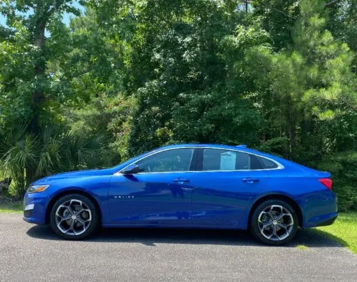2023 /Dark Atmosphere/Medium Ash Gray Chevrolet Malibu FWD 1LT (1G1ZD5ST3PF) with an ECOTEC 1.5L I-4 gasoline direct injection engine, located at 9146 Ocean Hwy West, Calabash, NC, 28467, (910) 579-1110, 33.928635, -78.576157 - **Experience Versatility and Comfort with the 2023 Chevrolet Malibu at Car City - Calabash!**<br /> <br /> Are you in search of an affordable, stylish sedan that meets the needs of your daily commute while also being perfect for weekend getaways? Look no further! The 2023 Chevrolet Malibu combines p - Photo#2