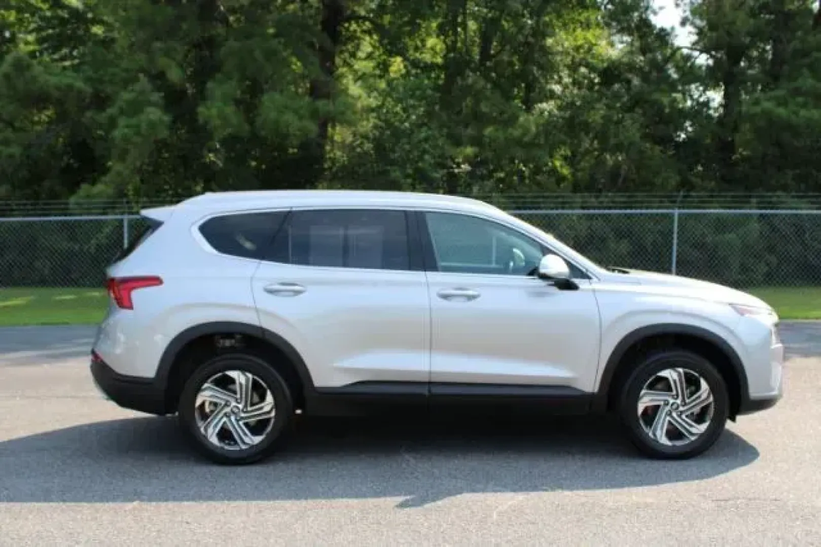 2023 Hyundai Santa Fe SEL (5NMS2DAJ5PH) with an Smartstream 2.5L I-4 port/direct injection engine, located at 3598 James B White Hwy South, Whiteville, NC, 28472, (910) 642-3196, 34.294846, -78.732613 - **Discover Adventure with the 2023 Hyundai Santa Fe SEL: Your Ideal SUV for Every Journey!**<br /> <br /> Are you seeking a vehicle that perfectly balances functionality, comfort, and style? Look no further than the 2023 Hyundai Santa Fe SEL, now available at **Car City - Whitesville**. This SUV is - Photo#3
