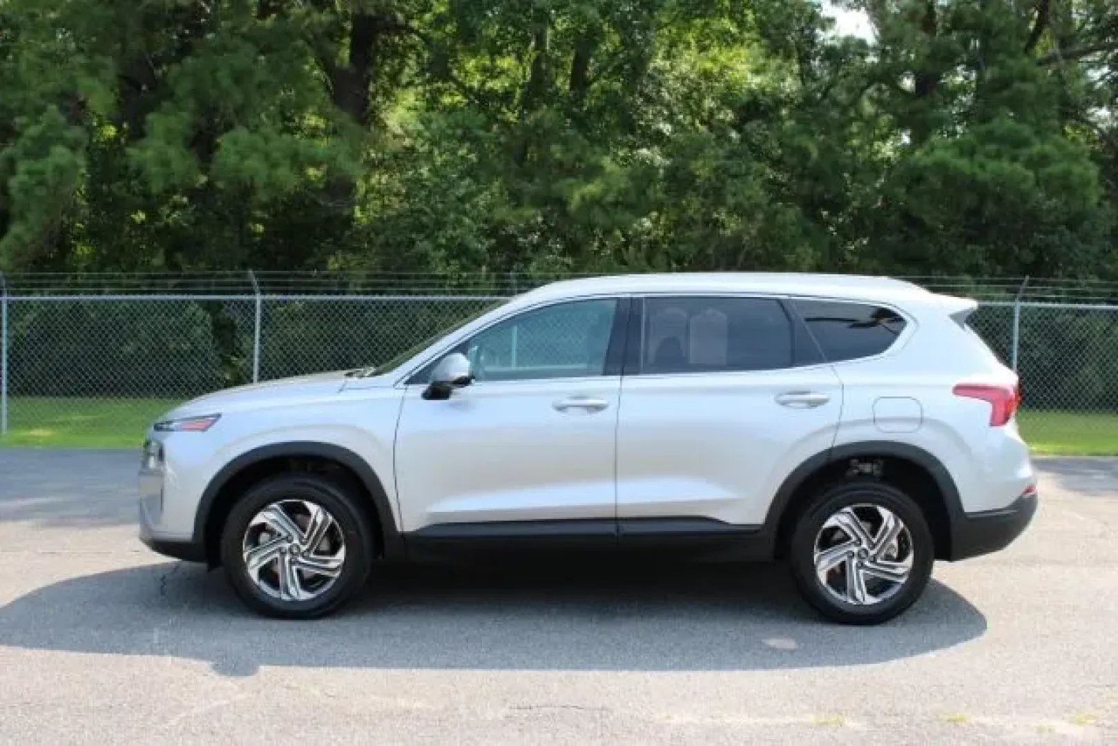 2023 Hyundai Santa Fe SEL (5NMS2DAJ5PH) with an Smartstream 2.5L I-4 port/direct injection engine, located at 9146 Ocean Hwy West, Calabash, NC, 28467, (910) 579-1110, 33.928635, -78.576157 - **Discover the Perfect Blend of Comfort and Adventure with the 2023 Hyundai Santa Fe SEL at Car City - Calabash**<br /> <br /> Are you in search of a versatile SUV that meets the demands of your active lifestyle? Look no further! The 2023 Hyundai Santa Fe SEL, now available at Car City - Calabash, i - Photo#4