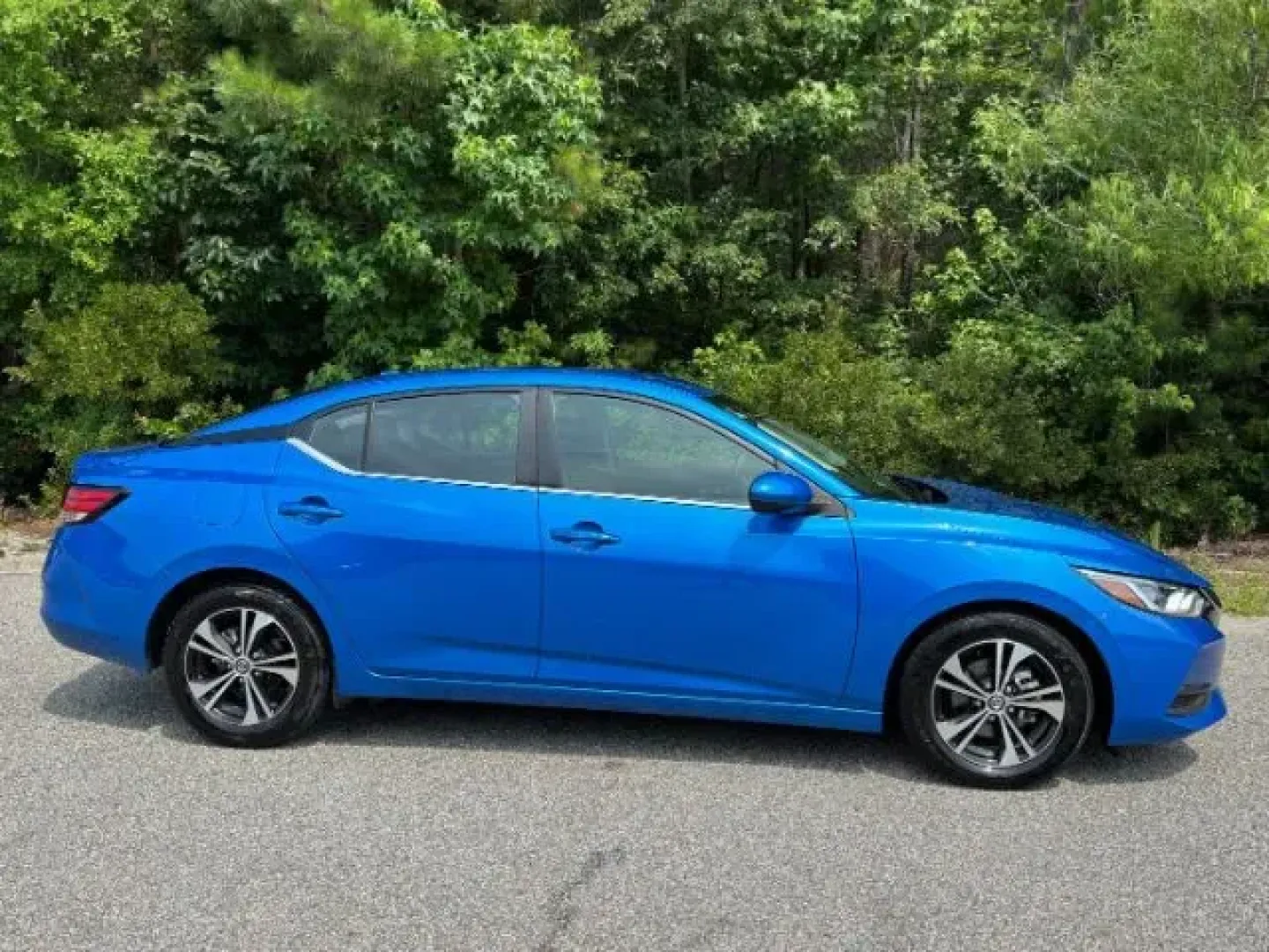 2023 /Charcoal Nissan Sentra SV Xtronic CVT (3N1AB8CV1PY) with an 2L I-4 gasoline direct injection engine, located at 2761 East Hwy 501, Conway, SC, 29526, (843) 331-1151, 33.781528, -78.989883 - Experience the ultimate blend of style, comfort, and performance with this stunning 2023 Nissan Sentra SV, now available at Car City - Conway! If you're looking for a reliable sedan that effortlessly meets the demands of daily commutes or weekend getaways, this pre-owned gem is the perfect choice fo - Photo#3