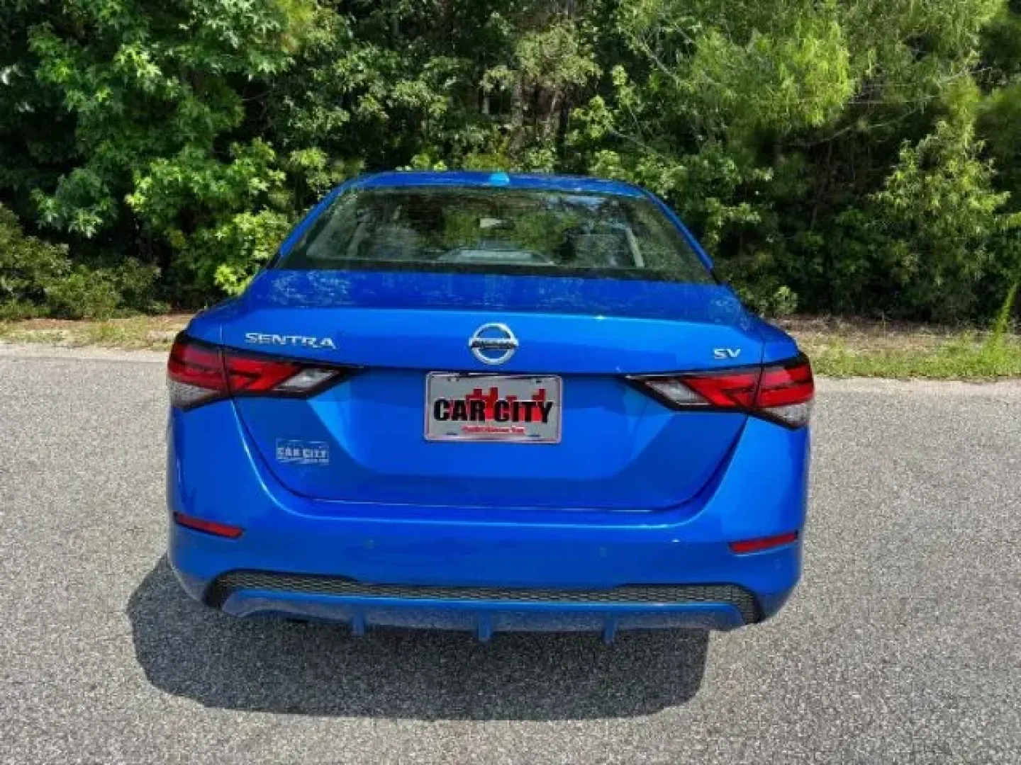 2023 /Charcoal Nissan Sentra SV Xtronic CVT (3N1AB8CV1PY) with an 2L I-4 gasoline direct injection engine, located at 2761 East Hwy 501, Conway, SC, 29526, (843) 331-1151, 33.781528, -78.989883 - Experience the ultimate blend of style, comfort, and performance with this stunning 2023 Nissan Sentra SV, now available at Car City - Conway! If you're looking for a reliable sedan that effortlessly meets the demands of daily commutes or weekend getaways, this pre-owned gem is the perfect choice fo - Photo#5