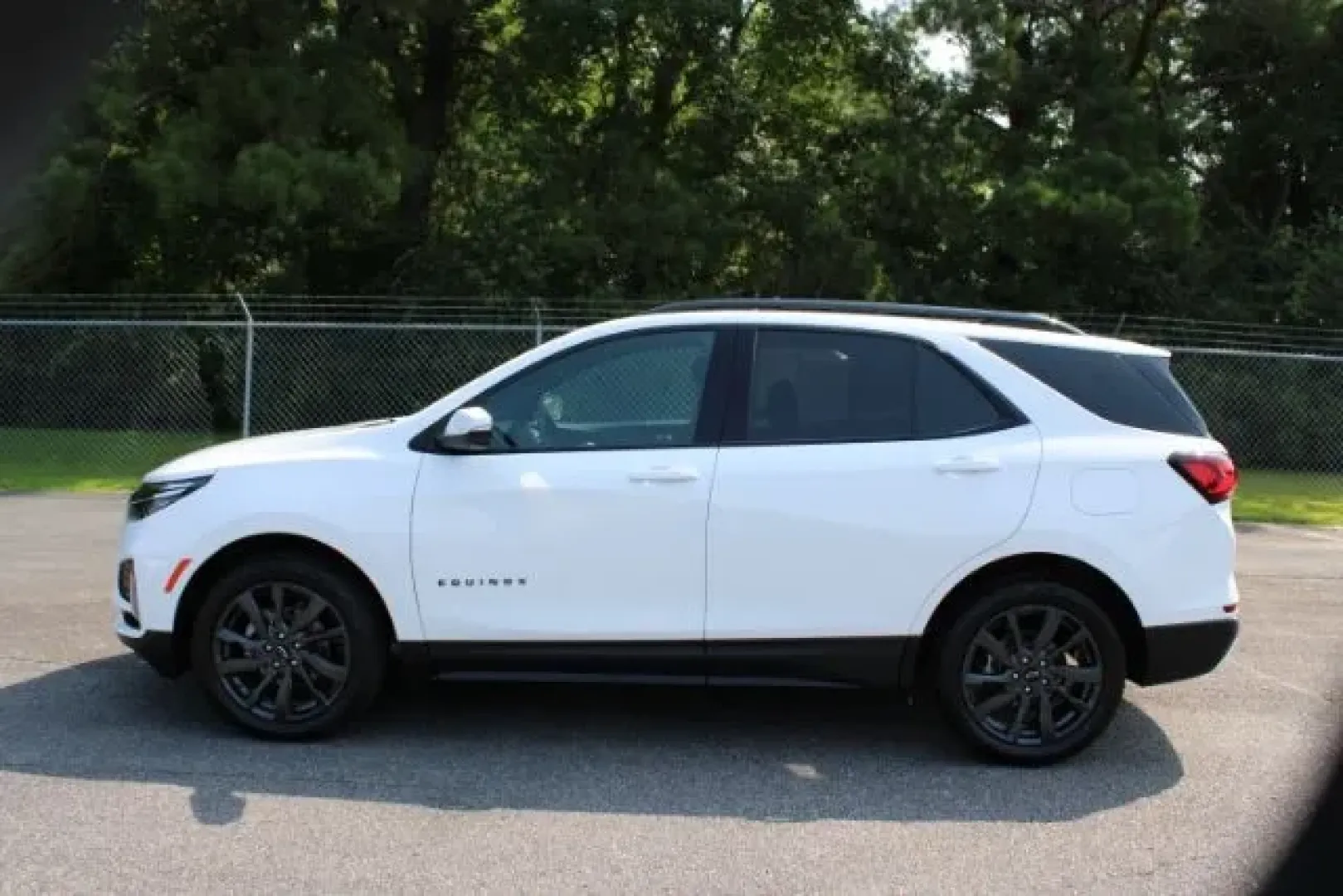 2022 Chevrolet Equinox AWD RS (2GNAXWEV2N6) with an 1.5L I-4 gasoline direct injection engine, located at 9146 Ocean Hwy West, Calabash, NC, 28467, (910) 579-1110, 33.928635, -78.576157 - **Discover Your Next Adventure with the 2022 Chevrolet Equinox AWD RS!**<br /> <br /> Are you ready to elevate your daily commutes and weekend adventures? Look no further than this stunning 2022 Chevrolet Equinox AWD RS available at Car City - Whitesville. Whether you're a growing family in need of - Photo#3