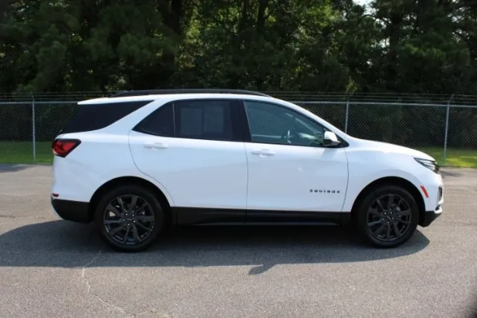 2022 Chevrolet Equinox AWD RS (2GNAXWEV2N6) with an 1.5L I-4 gasoline direct injection engine, located at 9146 Ocean Hwy West, Calabash, NC, 28467, (910) 579-1110, 33.928635, -78.576157 - **Discover Your Next Adventure with the 2022 Chevrolet Equinox AWD RS!**<br /> <br /> Are you ready to elevate your daily commutes and weekend adventures? Look no further than this stunning 2022 Chevrolet Equinox AWD RS available at Car City - Whitesville. Whether you're a growing family in need of - Photo#4