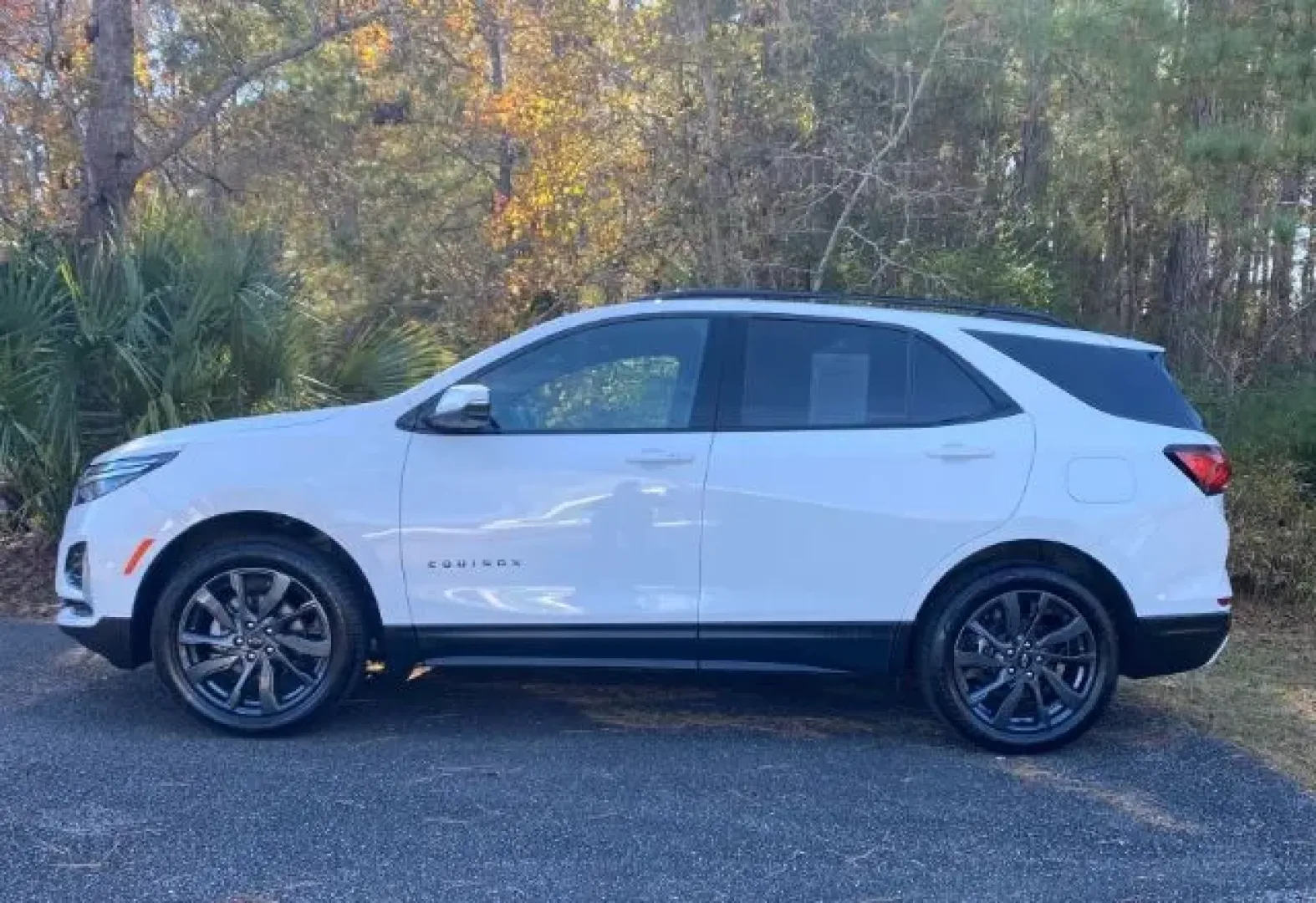 2022 Chevrolet Equinox AWD RS (2GNAXWEV2N6) with an 1.5L I-4 gasoline direct injection engine, located at 9146 Ocean Hwy West, Calabash, NC, 28467, (910) 579-1110, 33.928635, -78.576157 - **Discover Your Next Adventure with the 2022 Chevrolet Equinox AWD RS!**<br /> <br /> Are you ready to elevate your daily commutes and weekend adventures? Look no further than this stunning 2022 Chevrolet Equinox AWD RS available at Car City - Whitesville. Whether you're a growing family in need of - Photo#1