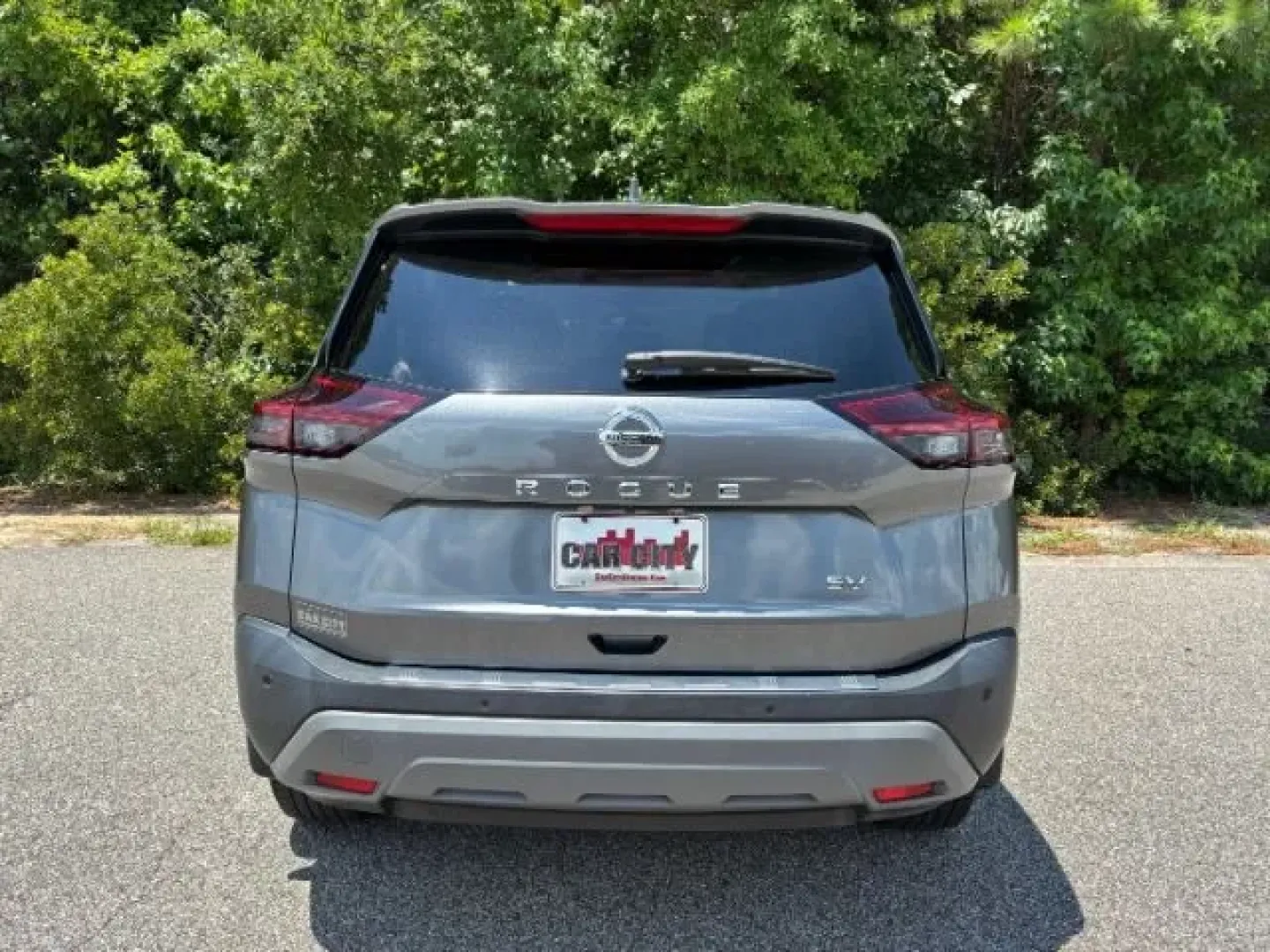 2021 Nissan Rogue SV FWD (5N1AT3BA0MC) with an 2.5L I-4 gasoline direct injection engine, located at 9146 Ocean Hwy West, Calabash, NC, 28467, (910) 579-1110, 33.928635, -78.576157 - **Experience Adventure and Comfort in the 2021 Nissan Rogue SV FWD at Car City - Conway**<br /> <br /> Are you in search of a versatile SUV that effortlessly blends comfort with adventure? Look no further than this stunning 2021 Nissan Rogue SV FWD, perfect for weekend getaways, family outings, or d - Photo#5