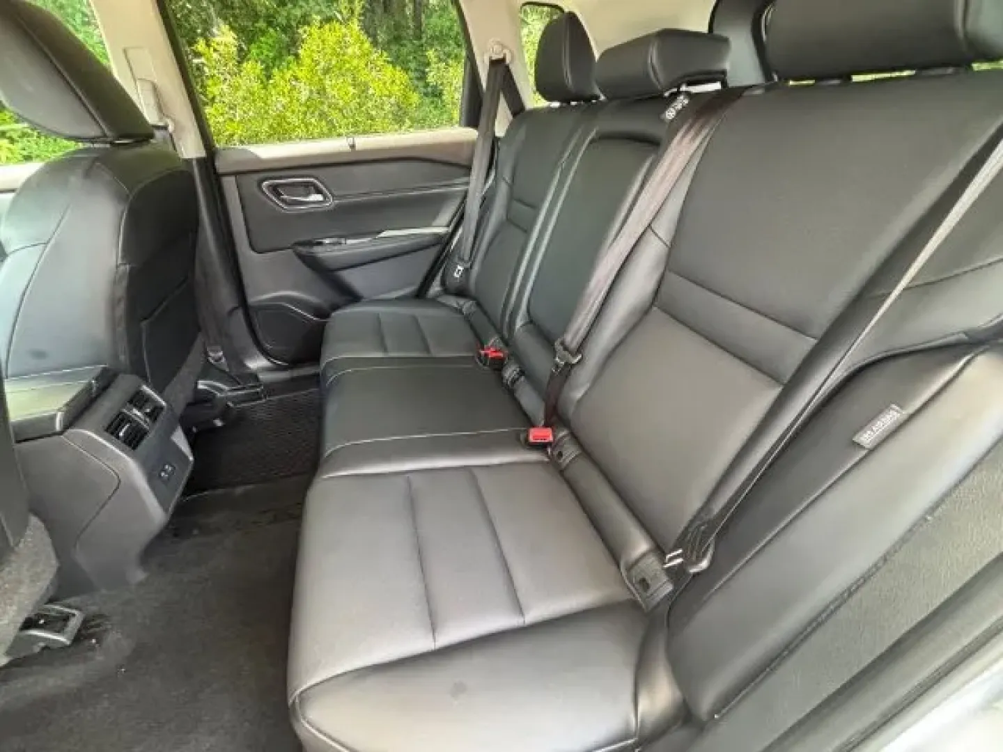 2021 Nissan Rogue SV FWD (5N1AT3BA0MC) with an 2.5L I-4 gasoline direct injection engine, located at 9146 Ocean Hwy West, Calabash, NC, 28467, (910) 579-1110, 33.928635, -78.576157 - **Experience Adventure and Comfort in the 2021 Nissan Rogue SV FWD at Car City - Conway**<br /> <br /> Are you in search of a versatile SUV that effortlessly blends comfort with adventure? Look no further than this stunning 2021 Nissan Rogue SV FWD, perfect for weekend getaways, family outings, or d - Photo#11