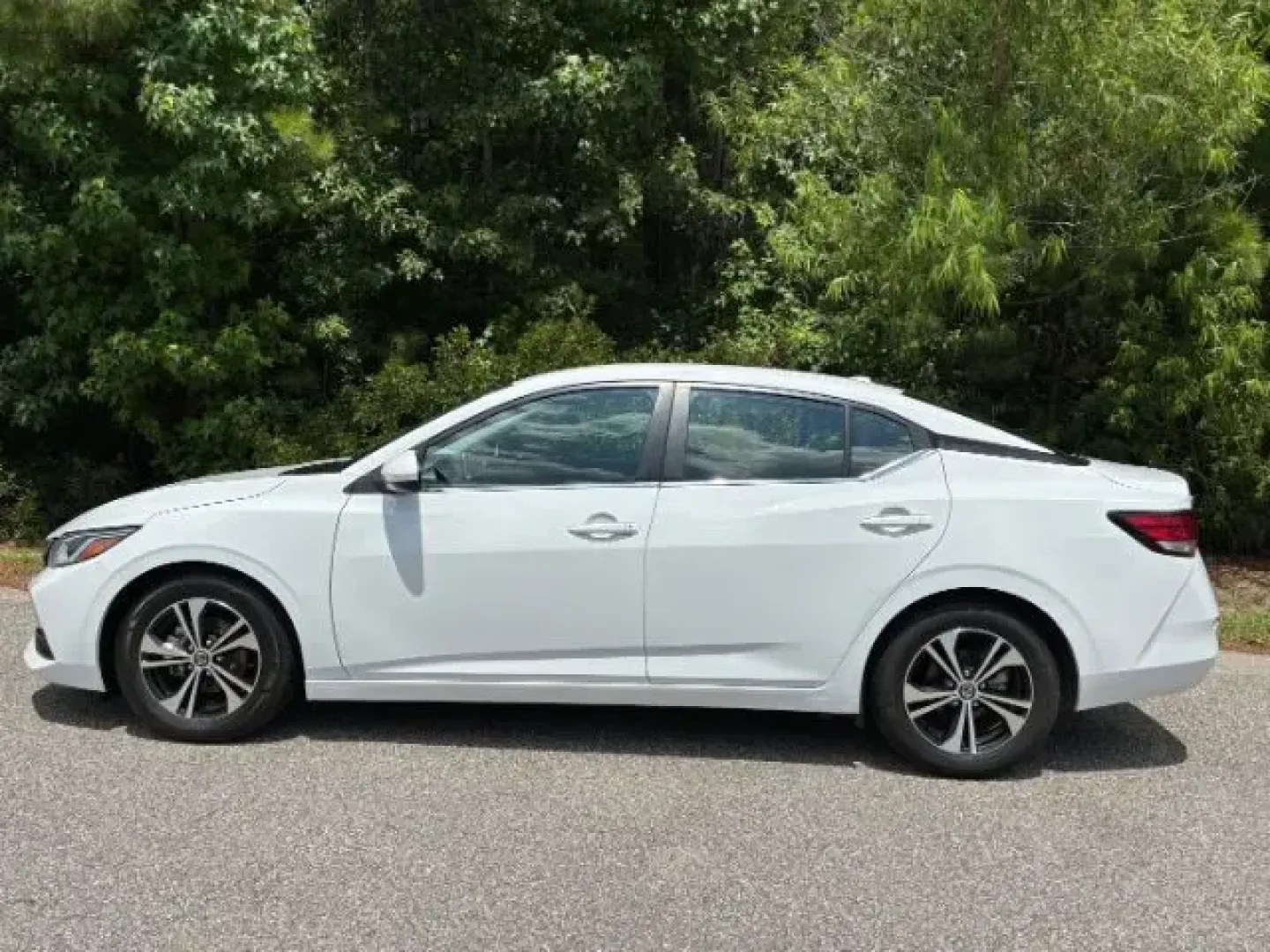 2023 /Charcoal Nissan Sentra SV Xtronic CVT (3N1AB8CV8PY) with an 2L I-4 gasoline direct injection engine, located at 2761 East Hwy 501, Conway, SC, 29526, (843) 331-1151, 33.781528, -78.989883 - **Discover Your Next Adventure with the 2023 Nissan Sentra at Car City - Conway!**<br /> <br /> Are you ready to elevate your daily drives? The 2023 Nissan Sentra is the perfect blend of style, comfort, and efficiency, making it ideal for your commuting needs, family outings, or spontaneous weekend - Photo#2