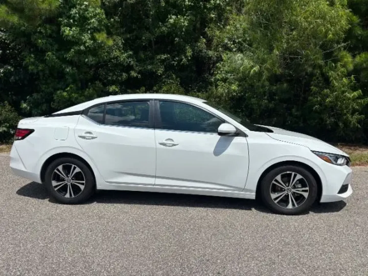2023 /Charcoal Nissan Sentra SV Xtronic CVT (3N1AB8CV8PY) with an 2L I-4 gasoline direct injection engine, located at 2761 East Hwy 501, Conway, SC, 29526, (843) 331-1151, 33.781528, -78.989883 - **Discover Your Next Adventure with the 2023 Nissan Sentra at Car City - Conway!**<br /> <br /> Are you ready to elevate your daily drives? The 2023 Nissan Sentra is the perfect blend of style, comfort, and efficiency, making it ideal for your commuting needs, family outings, or spontaneous weekend - Photo#3