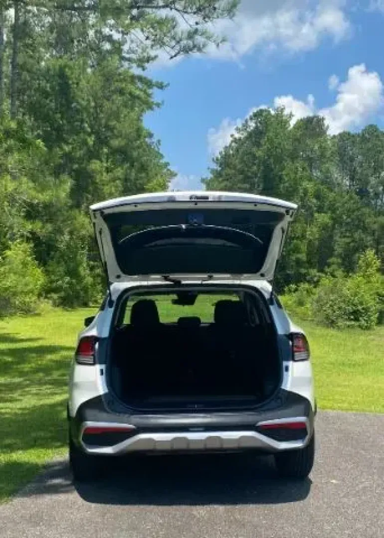 2023 /Black Kia Sportage LX (KNDPU3AF1P7) with an 2.5L I-4 port/direct injection engine, located at 9146 Ocean Hwy West, Calabash, NC, 28467, (910) 579-1110, 33.928635, -78.576157 - **Explore the Open Road with the 2023 Kia Sportage LX at Car City - Calabash!**<br /> <br /> Imagine cruising through the picturesque coastal roads of Calabash, NC, with the wind in your hair and the sun shining down on your new 2023 Kia Sportage LX. This stunning crossover is not just a vehicle; it - Photo#8