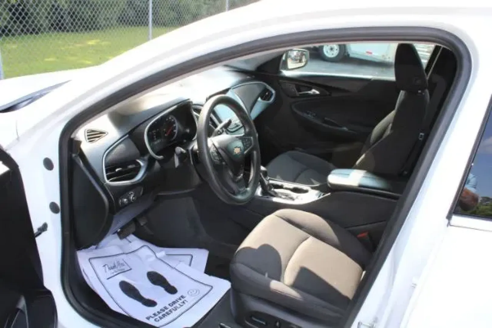 2023 Chevrolet Malibu FWD 1LT (1G1ZD5ST4PF) with an ECOTEC 1.5L I-4 gasoline direct injection engine, located at 3598 James B White Hwy South, Whiteville, NC, 28472, (910) 642-3196, 34.294846, -78.732613 - Are you searching for a stylish, reliable, and tech-savvy sedan that can enhance your daily commute or family outings? Look no further than this stunning 2023 Chevrolet Malibu, available now at Car City - Whitesville, your trusted pre-owned dealership in Whiteville, NC. With a perfect blend of comfo - Photo#6