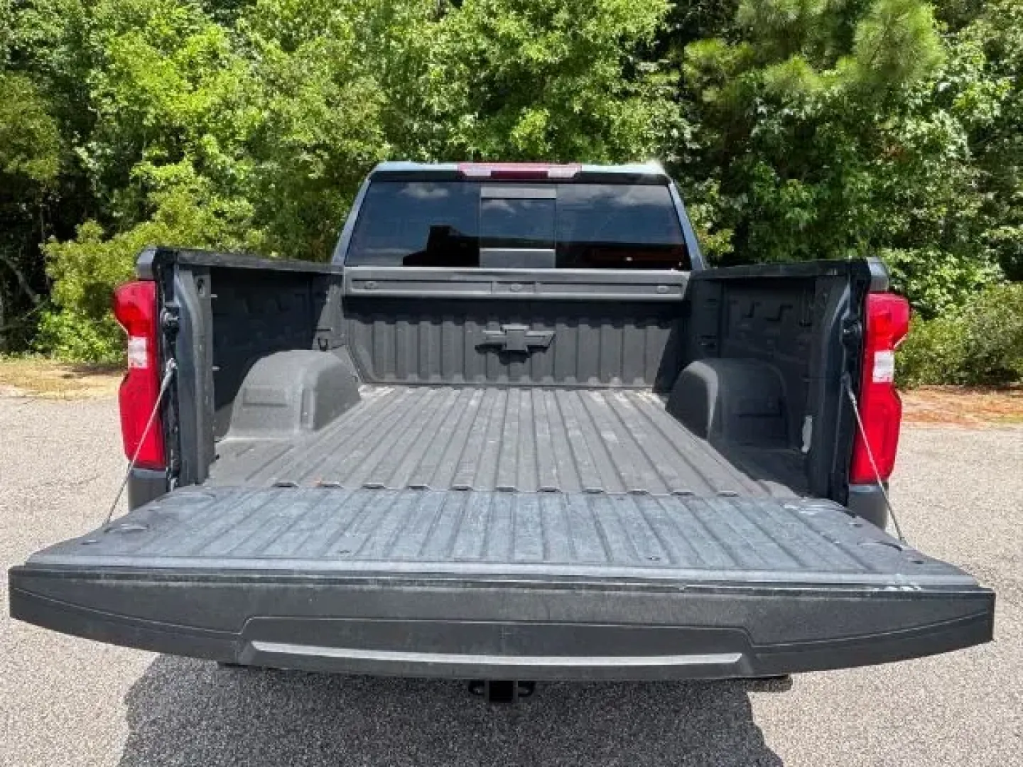 2021 /Jet Black, leather Chevrolet Silverado 1500 LT Trail Boss Crew Cab 4WD (1GCPYFEL0MZ) with an 6.2L V8 OHV 16V engine, 6-Speed Automatic transmission, located at 2761 East Hwy 501, Conway, SC, 29526, (843) 331-1151, 33.781528, -78.989883 - **Unleash Adventure with the 2021 Chevrolet Silverado 1500 LT Trail Boss at Car City - Calabash!**<br /> <br /> Are you ready to take your weekends off-road, tackle tough job sites, or simply enjoy the thrill of the open road? The 2021 Chevrolet Silverado 1500 LT Trail Boss Crew Cab 4WD is the ideal - Photo#13