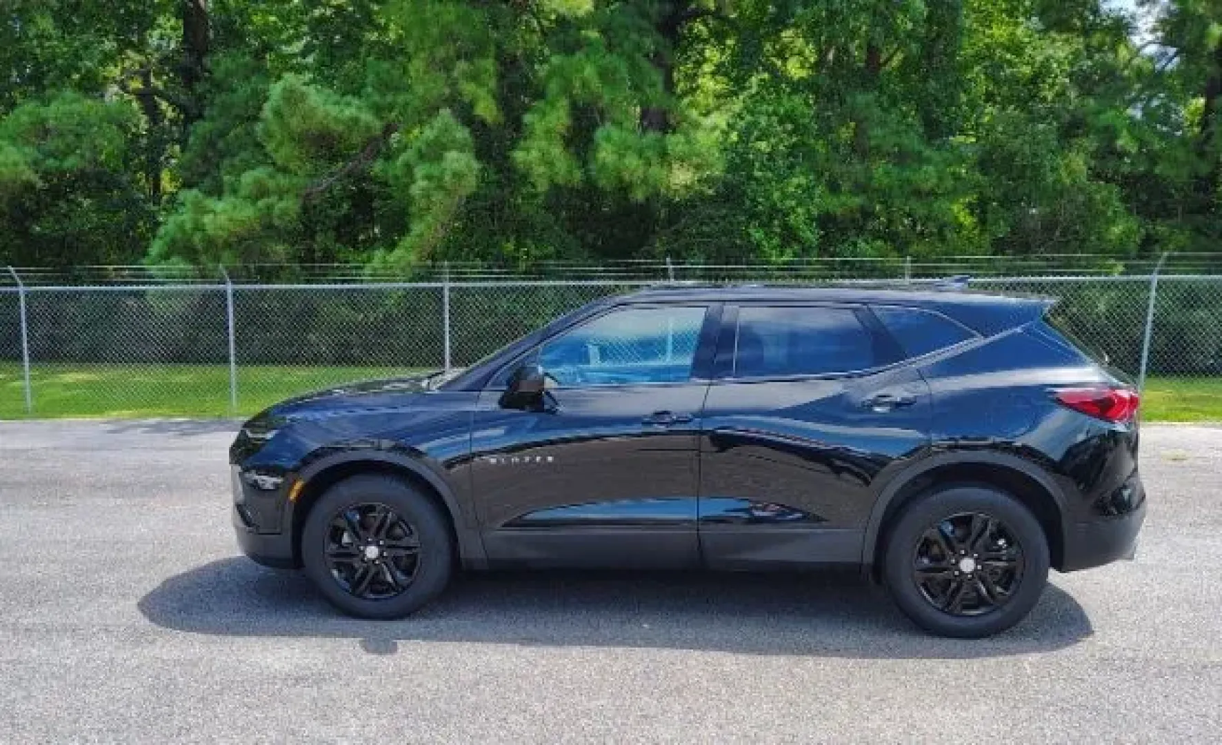 2019 /Jet Black, premium c Chevrolet Blazer 2LT (3GNKBCRS3KS) with an 3.6L V6 DOHC 24V engine, 9-Speed Automatic transmission, located at 2761 East Hwy 501, Conway, SC, 29526, (843) 331-1151, 33.781528, -78.989883 - **Adventure Awaits with the 2019 Chevrolet Blazer 2LT SUV!**<br /> <br /> Are you ready to embrace a lifestyle of adventure and comfort? Imagine yourself cruising down the scenic backroads of Whiteville, NC, in a sleek 2019 Chevrolet Blazer 2LT, turning heads and making memories along the way. Wheth - Photo#4
