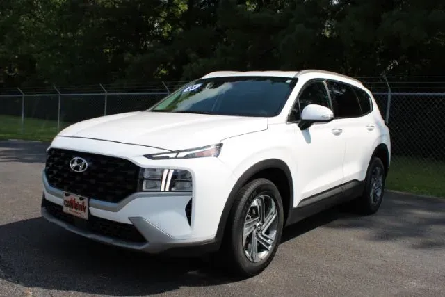 photo of 2023 Hyundai Santa Fe SEL