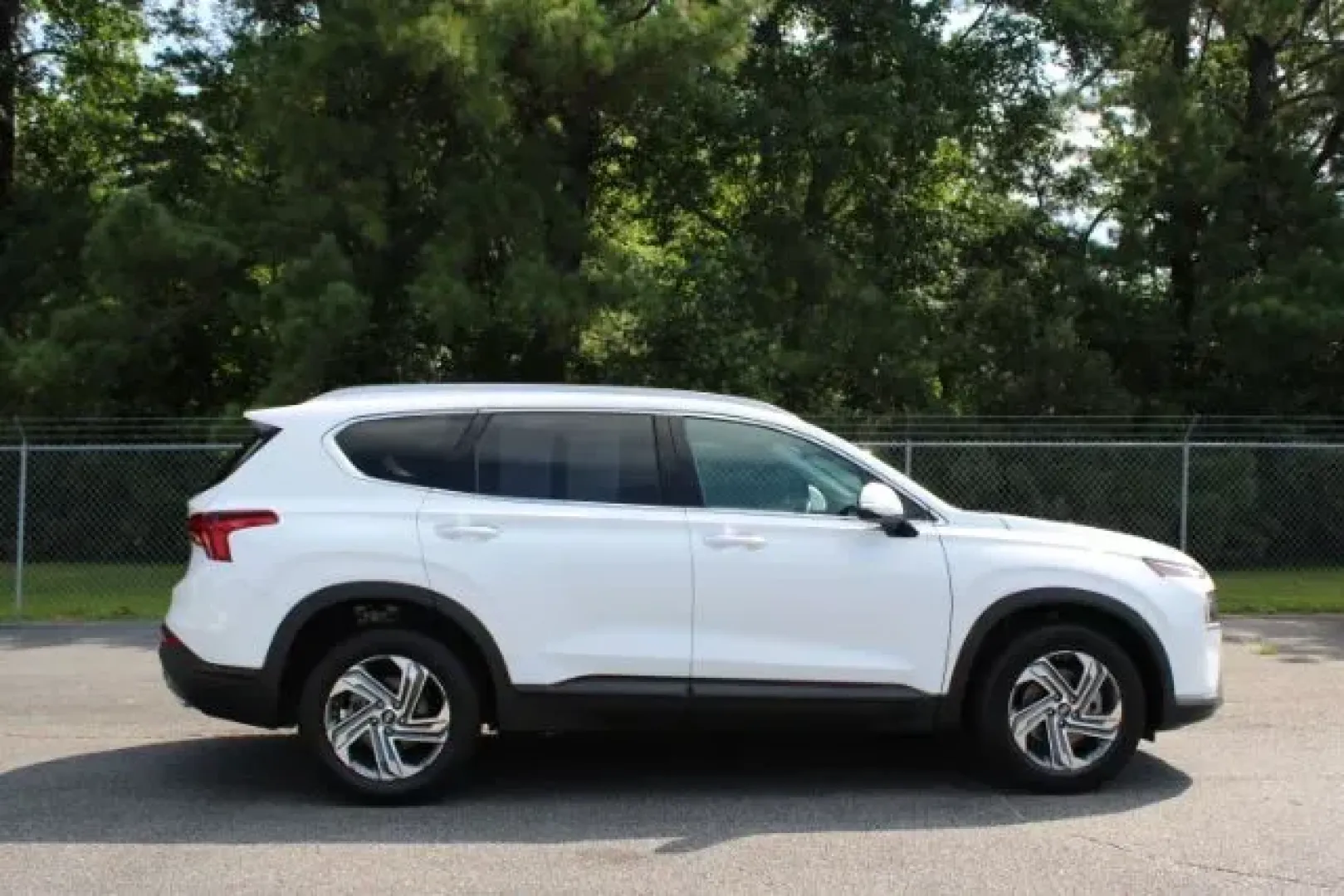 2023 Hyundai Santa Fe SEL (5NMS24AJ1PH) with an Smartstream 2.5L I-4 port/direct injection engine, located at 3598 James B White Hwy South, Whiteville, NC, 28472, (910) 642-3196, 34.294846, -78.732613 - **Experience Freedom on the Road with the 2023 Hyundai Santa Fe SEL from Car City - Whitesville!**<br /> <br /> Are you ready to elevate your driving experience? Whether you're commuting to work, embarking on weekend adventures, or shuttling the family around Whiteville, NC, the 2023 Hyundai Santa F - Photo#3