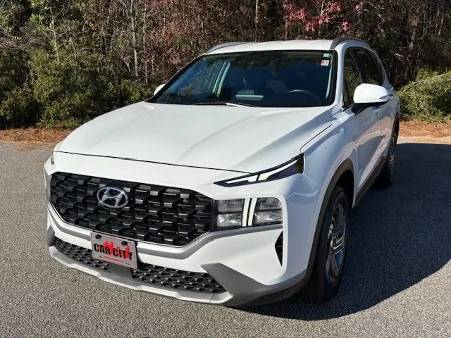 photo of 2023 Hyundai Santa Fe SEL