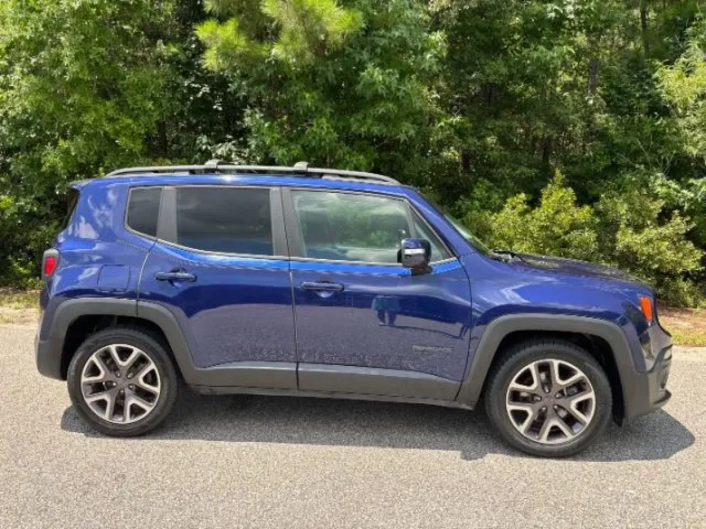 2017 /Black Jeep Renegade Altitude FWD (ZACCJABB3HP) with an Other engine, located at 2761 East Hwy 501, Conway, SC, 29526, (843) 331-1151, 33.781528, -78.989883 - Embrace the spirit of adventure with the 2017 Jeep Renegade Altitude FWD, a crossover that's perfect for weekend getaways and family road trips alike. This versatile SUV combines rugged capability with urban flair, making it an ideal choice for anyone seeking affordable used cars. Whether you're nav - Photo#3