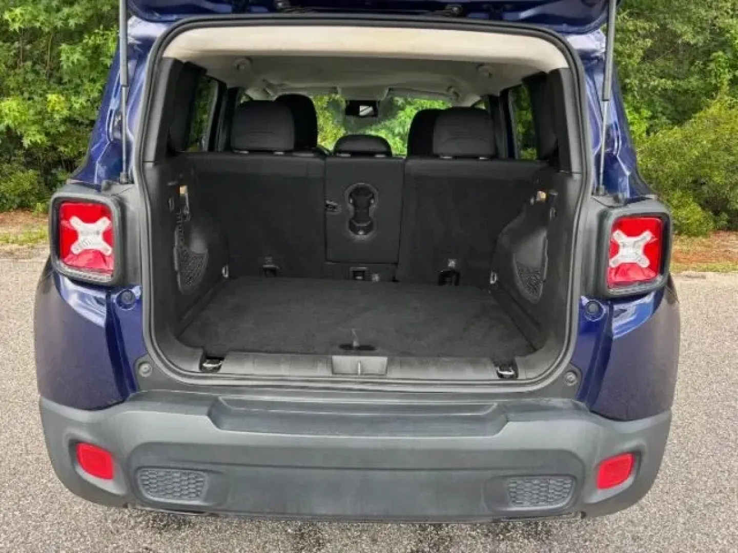 2017 /Black Jeep Renegade Altitude FWD (ZACCJABB3HP) with an Other engine, located at 2761 East Hwy 501, Conway, SC, 29526, (843) 331-1151, 33.781528, -78.989883 - Embrace the spirit of adventure with the 2017 Jeep Renegade Altitude FWD, a crossover that's perfect for weekend getaways and family road trips alike. This versatile SUV combines rugged capability with urban flair, making it an ideal choice for anyone seeking affordable used cars. Whether you're nav - Photo#12