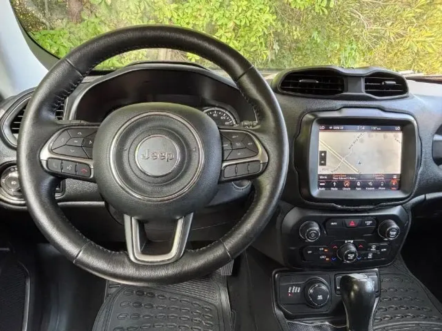 2018 /BLACK LEATHER Jeep Renegade Limited 4x4 (ZACCJBDB7JP) with an Other engine, located at 2761 East Hwy 501, Conway, SC, 29526, (843) 331-1151, 33.781528, -78.989883 - Experience the thrill of adventure and the comfort of home in this stunning 2018 Jeep Renegade Limited 4x4, now available at Car City - Conway! Whether you're a parent looking for a reliable family vehicle, a young professional commuting to work, or an outdoor enthusiast ready for your next weekend - Photo#7